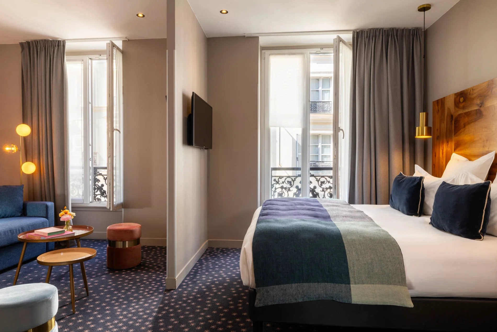 Hôtel Maxim Folies Chambre Junior Suite TV Canapé-lit