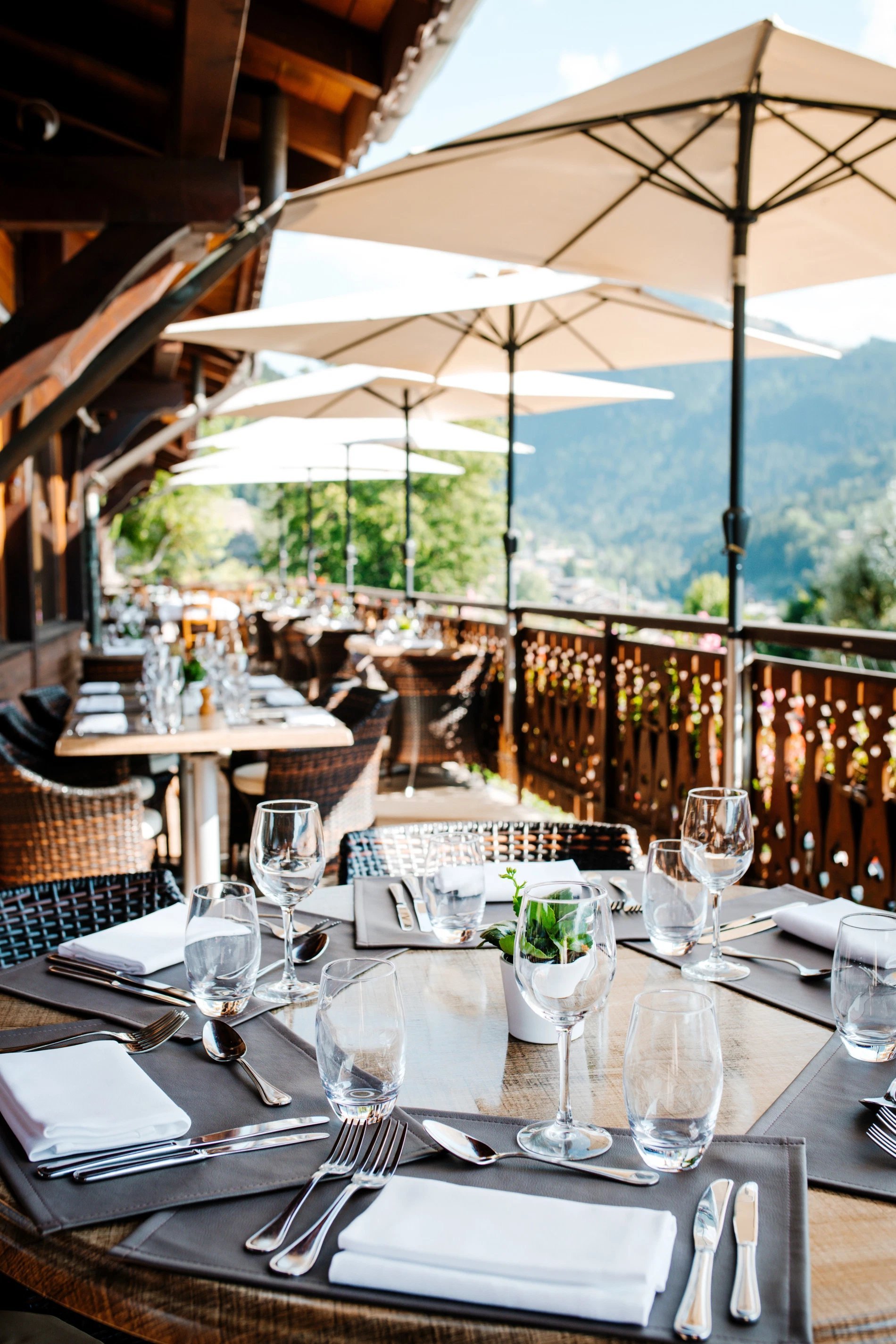 Terrace restaurant, dining with a view, summer, terrace dining, terrace Morzine, restaurant Morzine