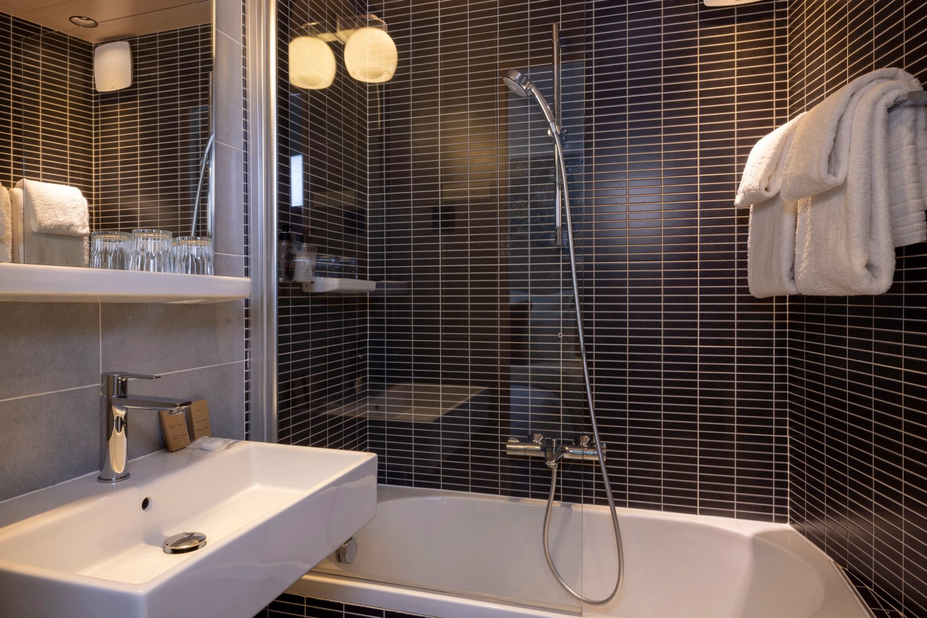 Hotel Fior d'Aliza Superior Room Bathroom