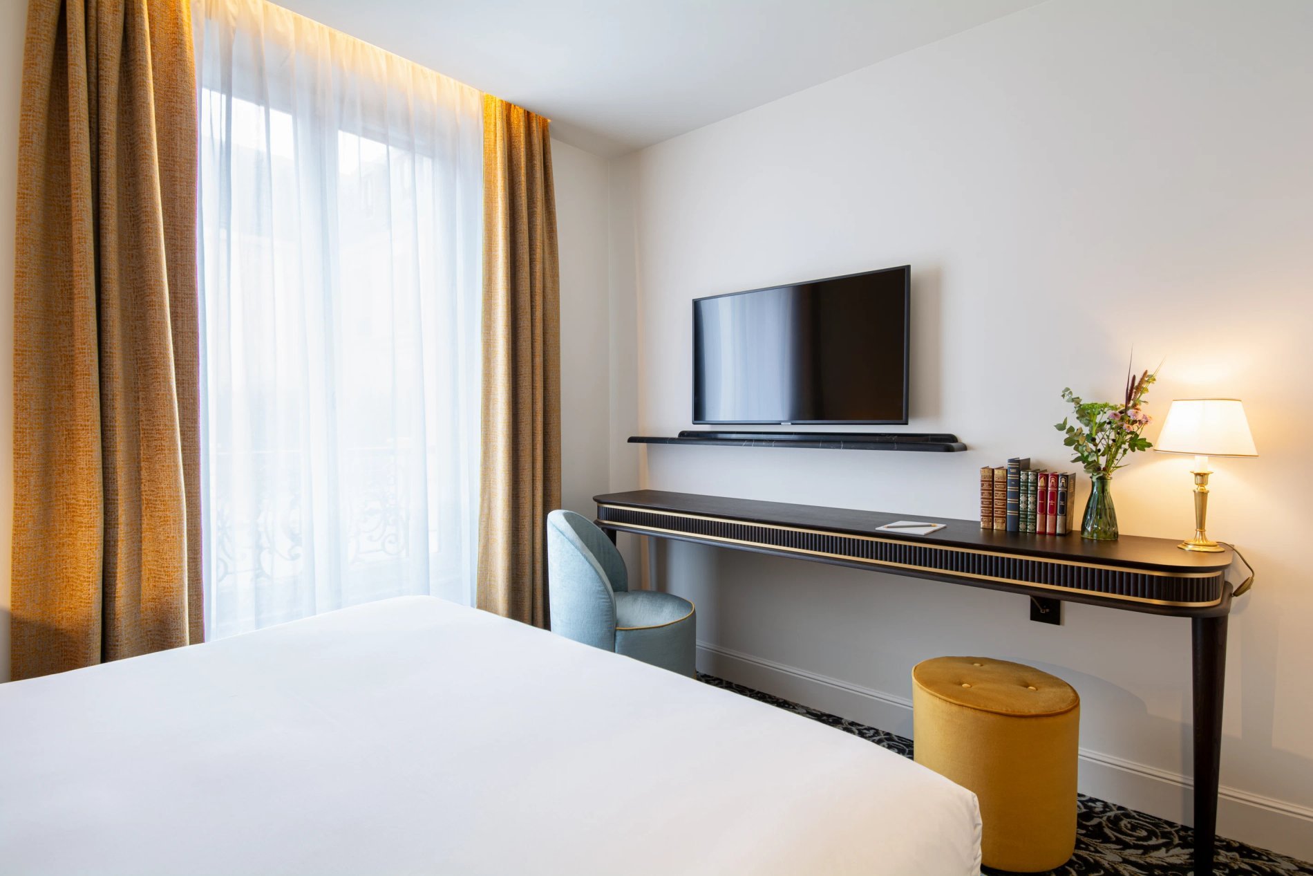 Hôtel & Spa Napoléon | Chambre Classique Télévision