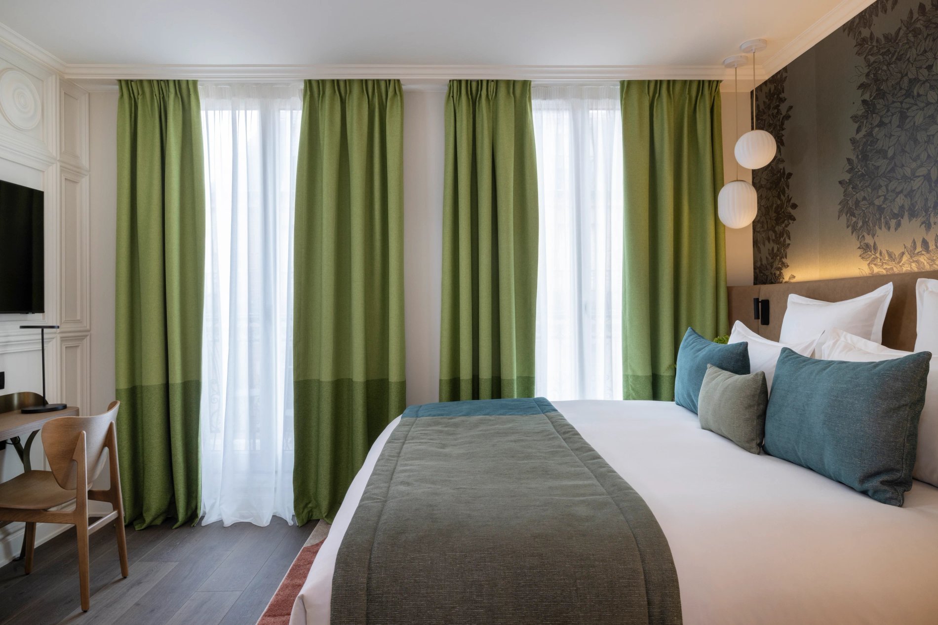 Hotel L'Ormaie Superior Balcony Room Desk