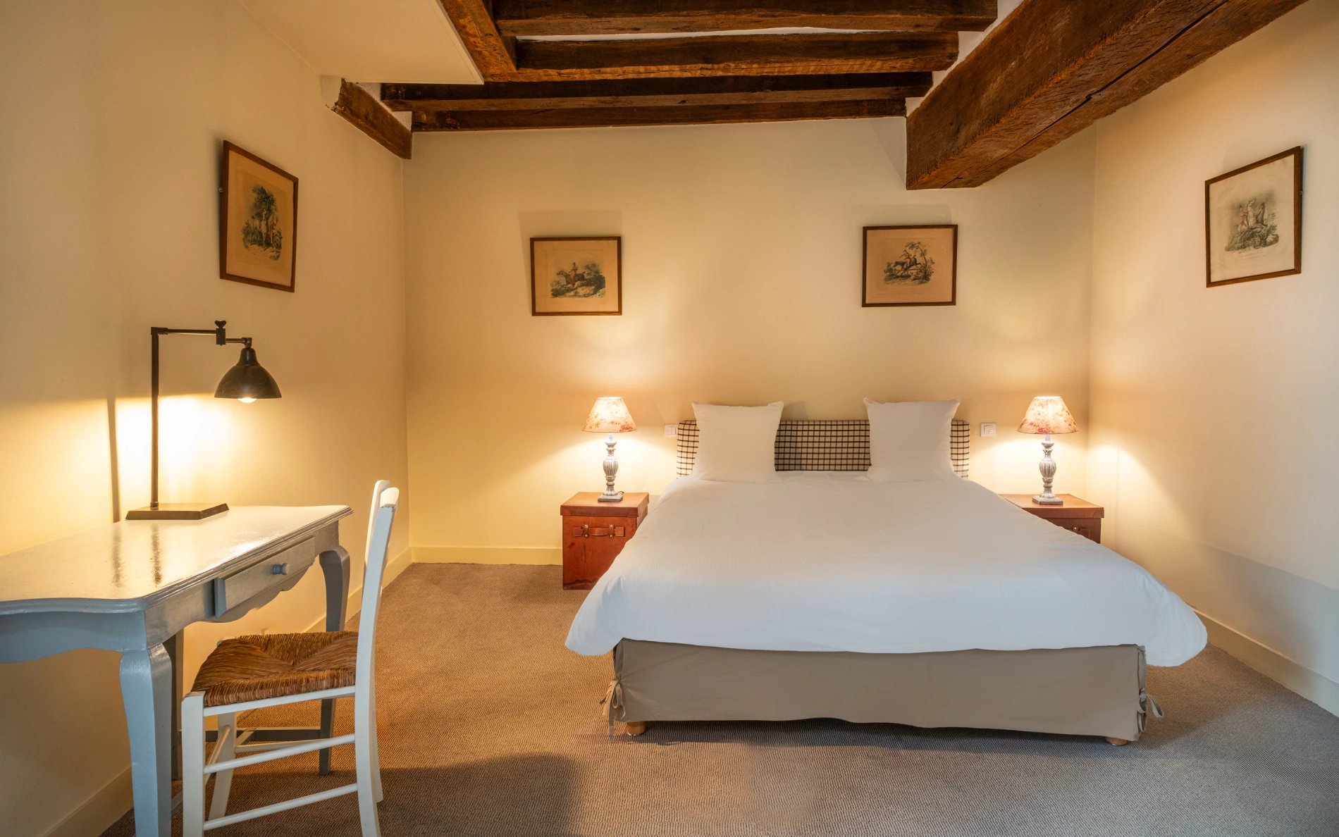 Ecu de Bretagne | Confort room with desk