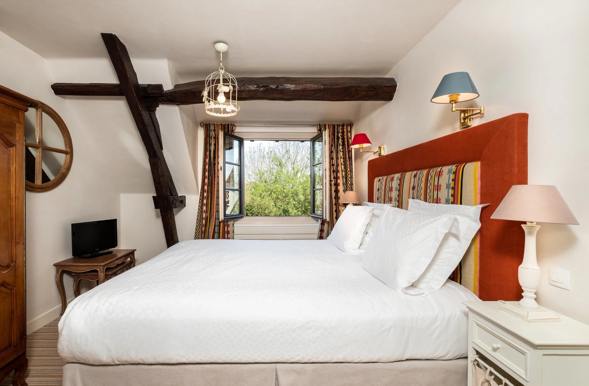 33ce15ef-b342-409d-807e-df623a85bf2c