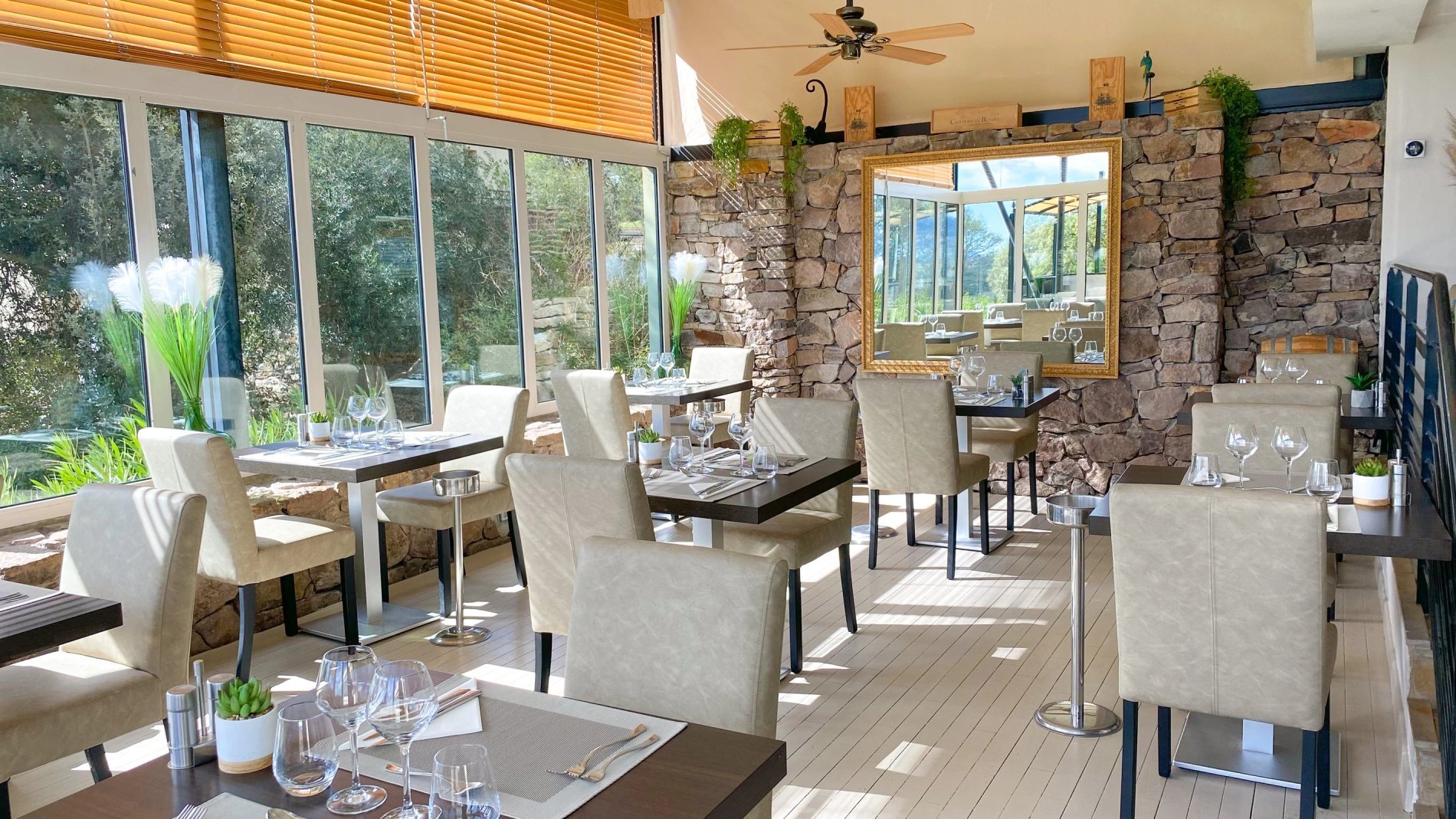 restaurant golf var