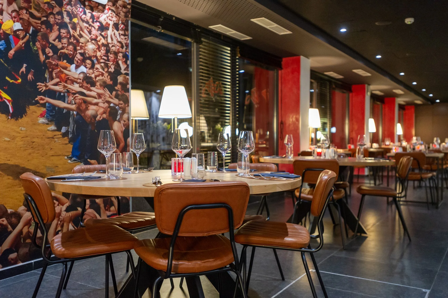 Restaurant élégant et moderne avec un décor raffiné au Martin's Dream à Mons.