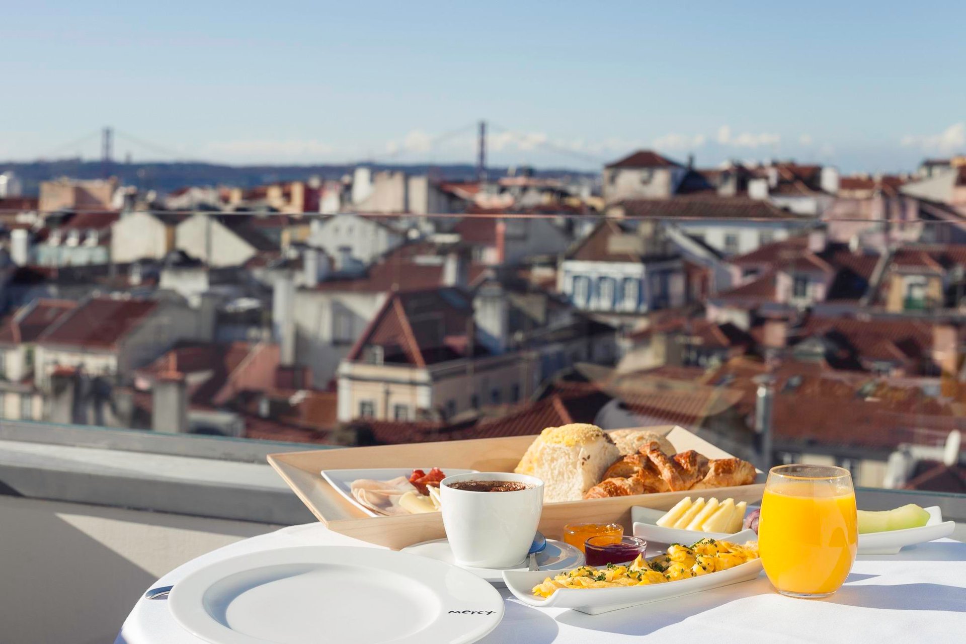 9 hotel mercy Lisbon breakfast