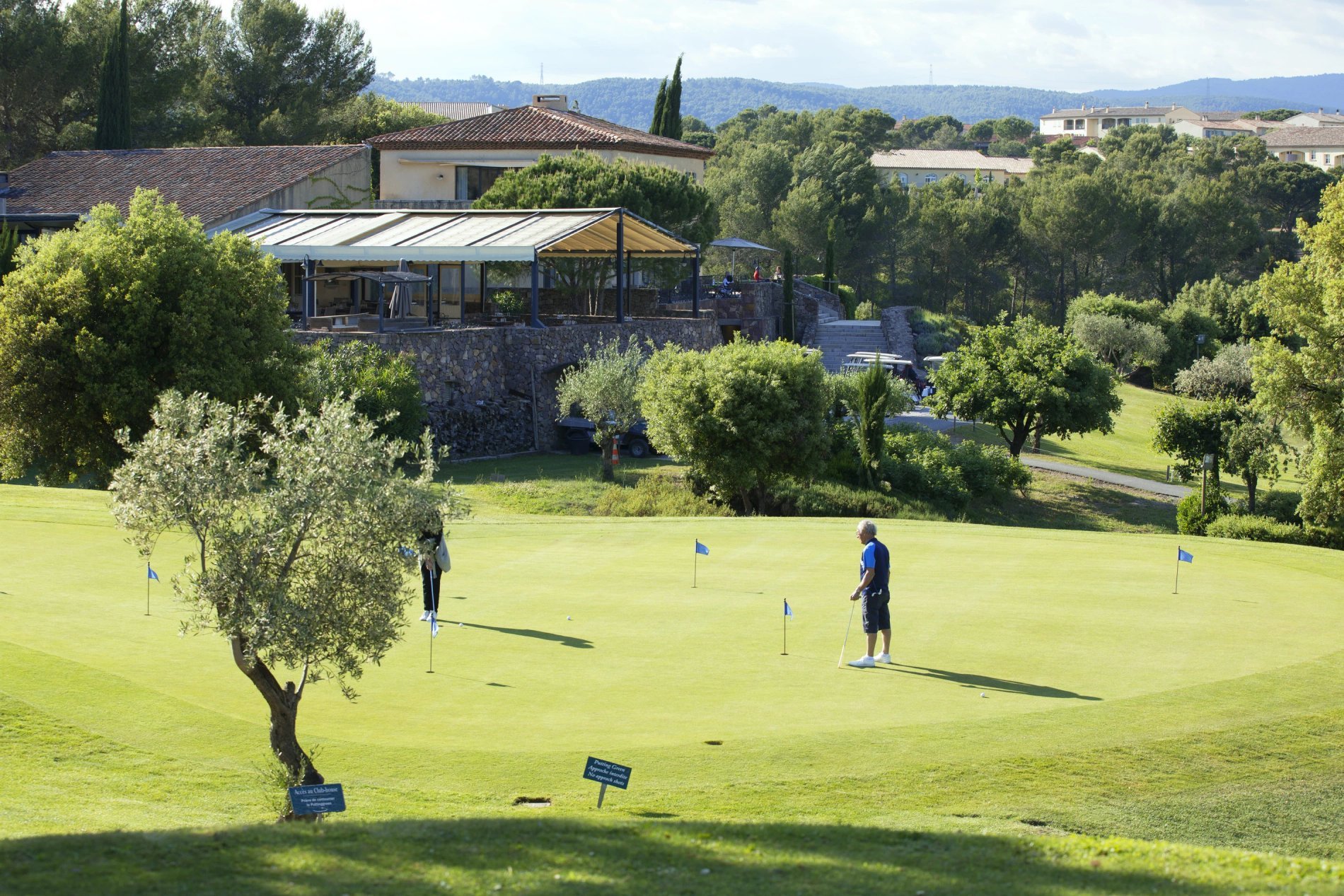 Espace practice golf dans le Var