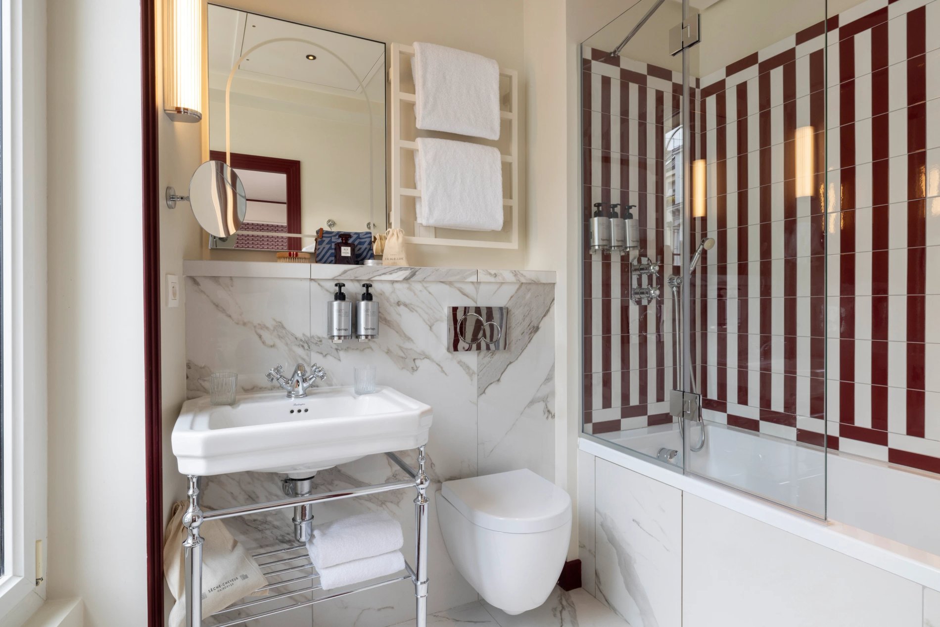 Hotel Filigrane | Deluxe Room Bathroom Bathtub
