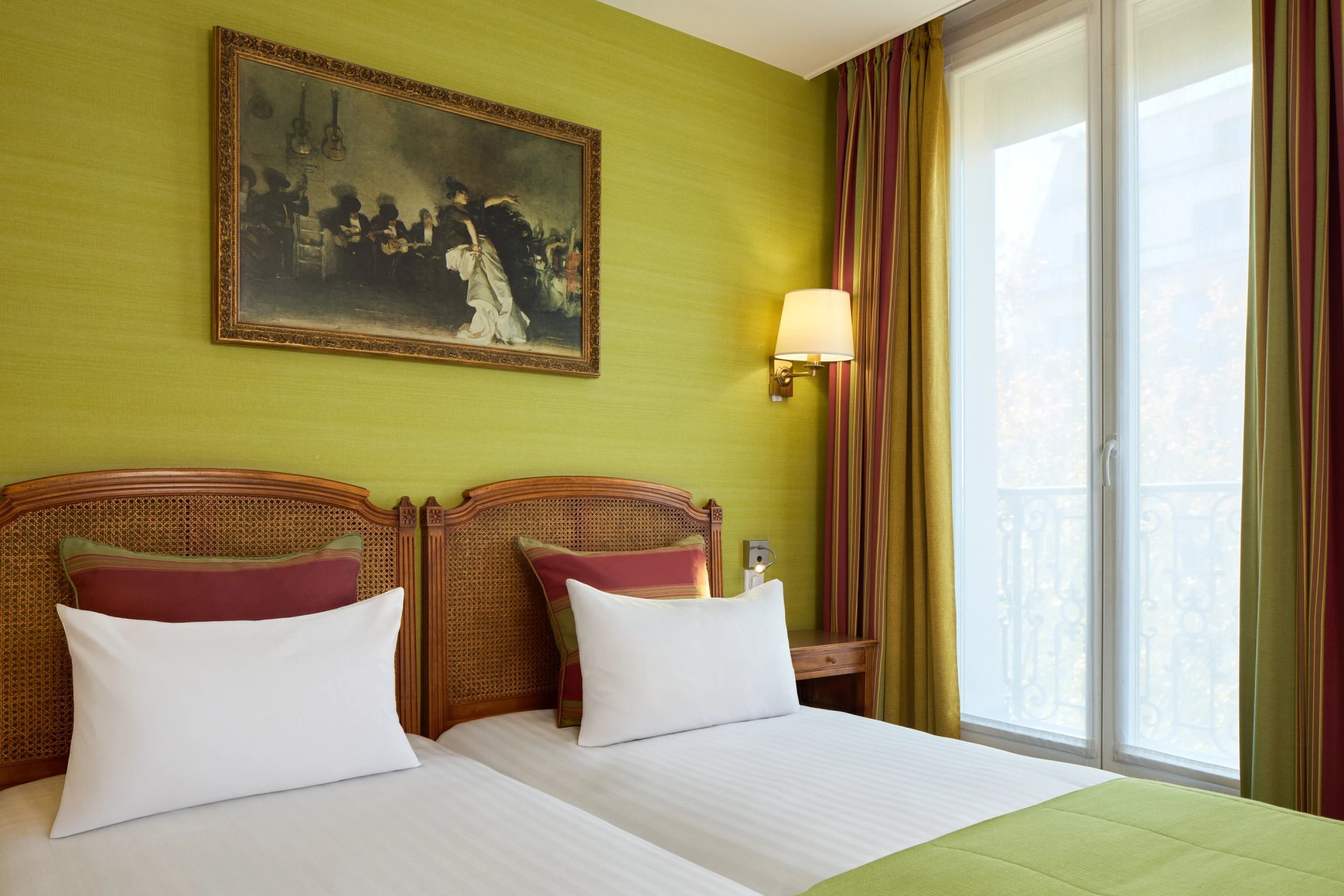 Chambre Supérieure Double ou Lits Jumeaux