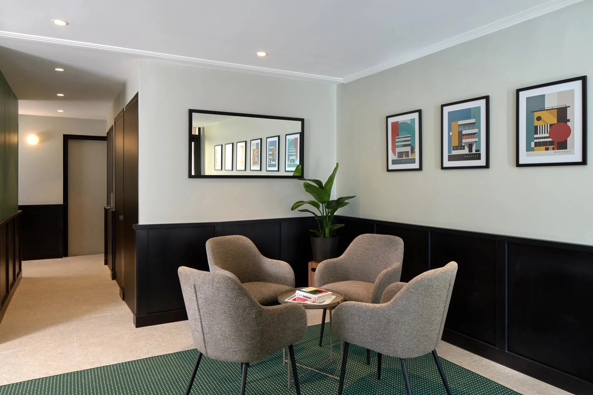 Salle de réception élégante au Timhotel Nation