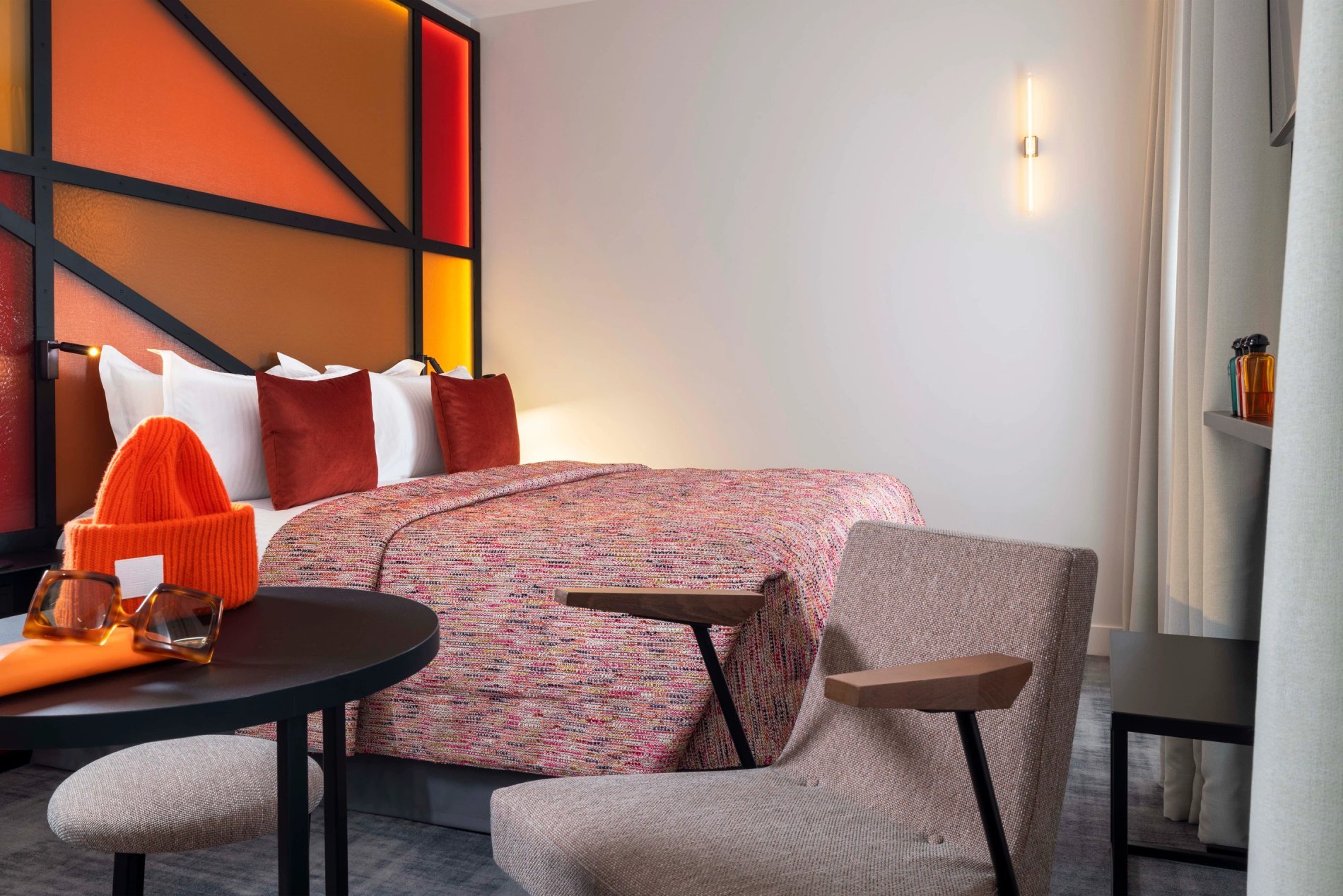 Hôtel Le 12 | Prestige room | Bed