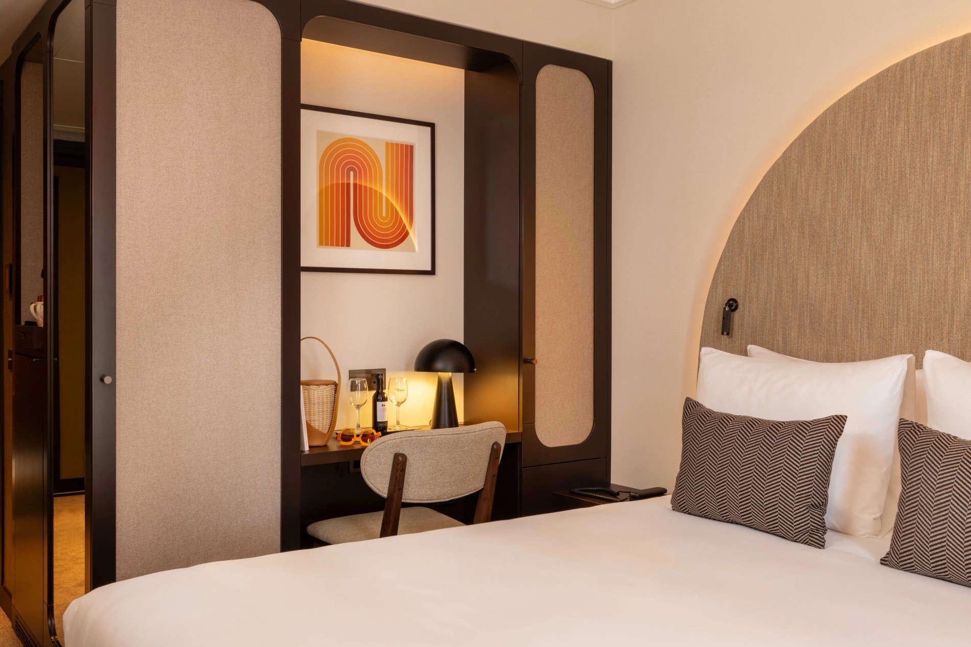 3e096c09-13fb-4a27-916f-b5080449a43c