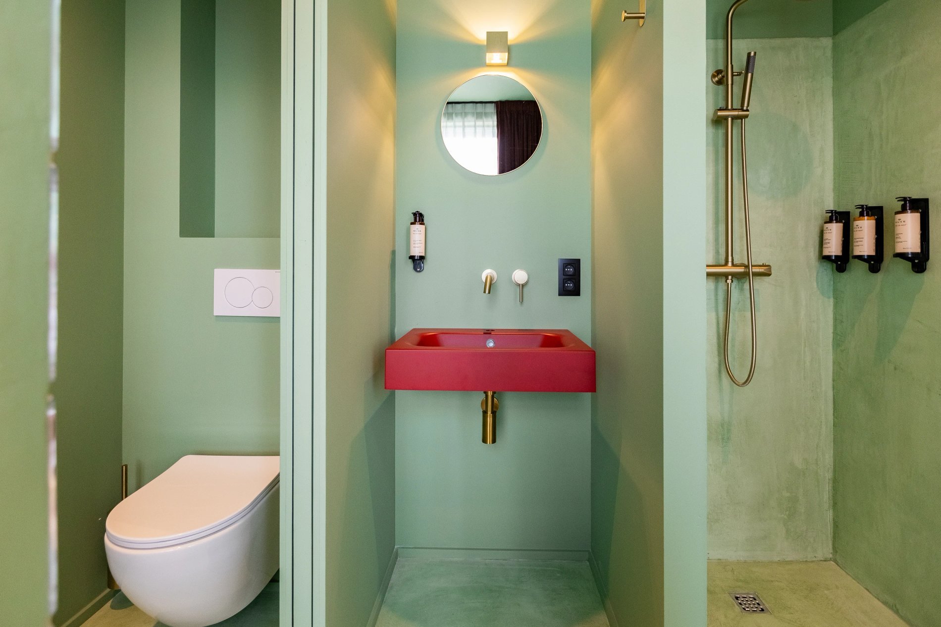 3f0b25fc-071c-44bf-84a7-6de8d40f954f