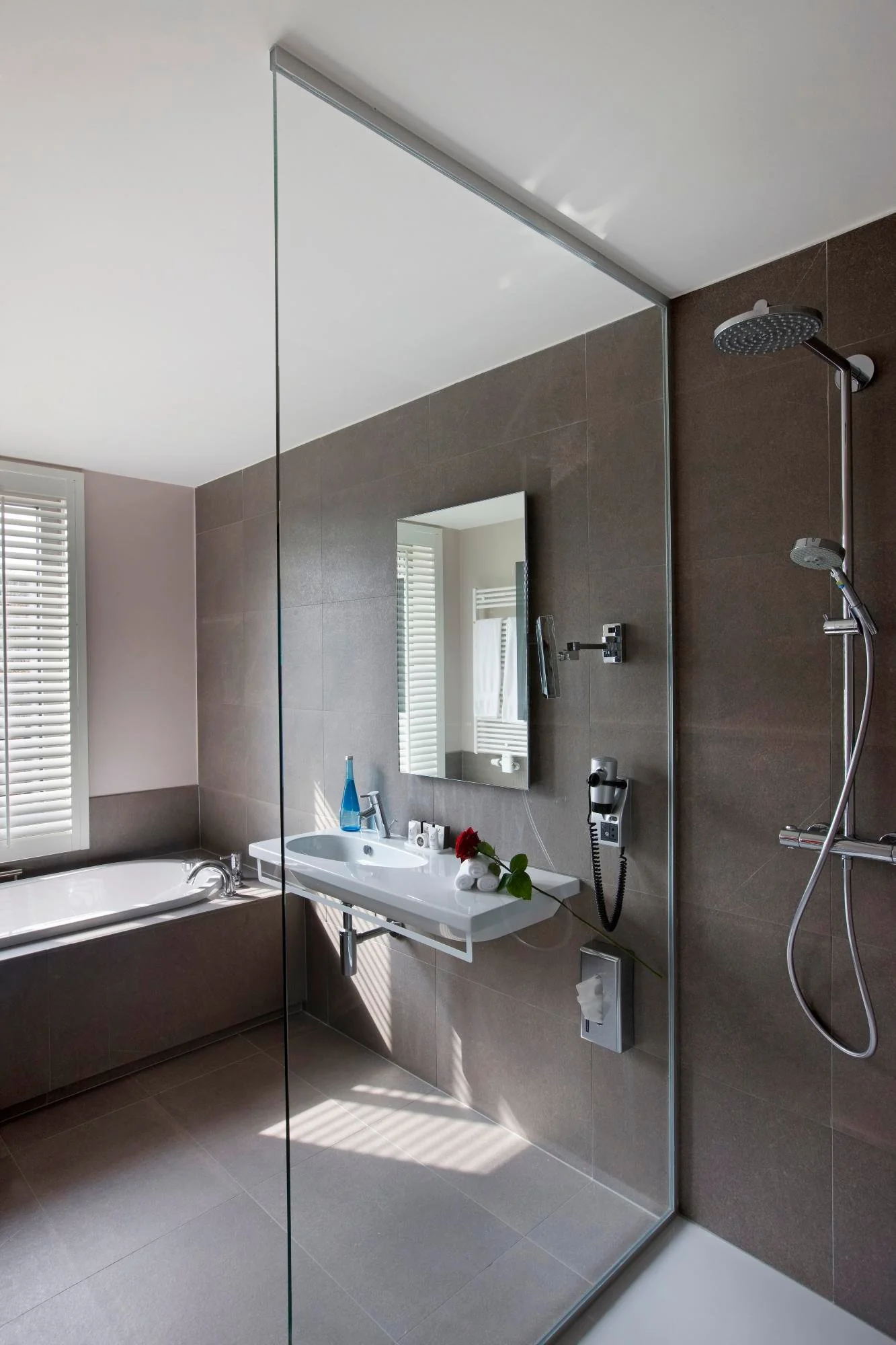Chambre Charming, chambre confort, hôtel historique, chambre avec salon, chambre avec bureau, chambre contemporaine
