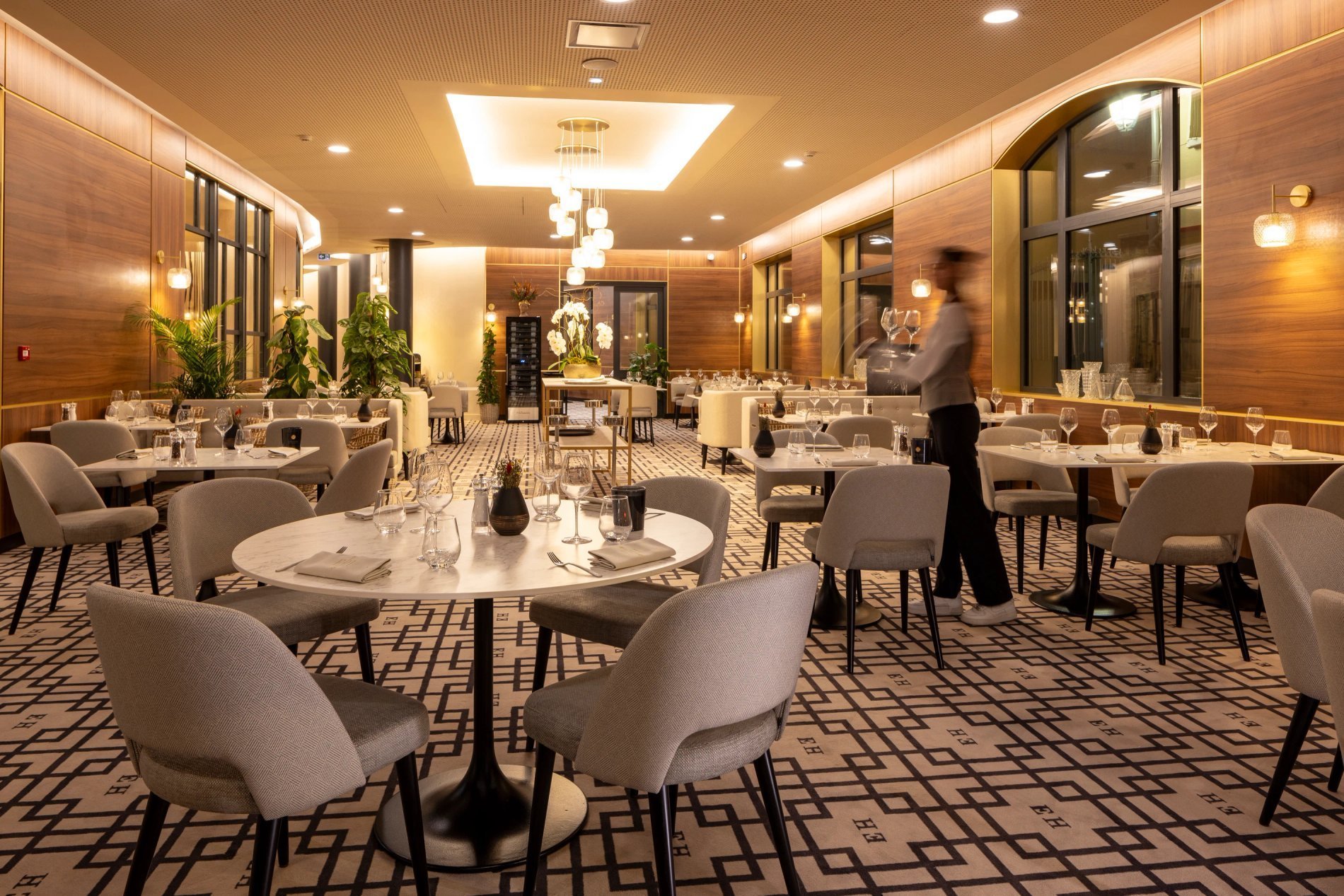 3f77a04a-731d-4929-b80e-712e13cf141b