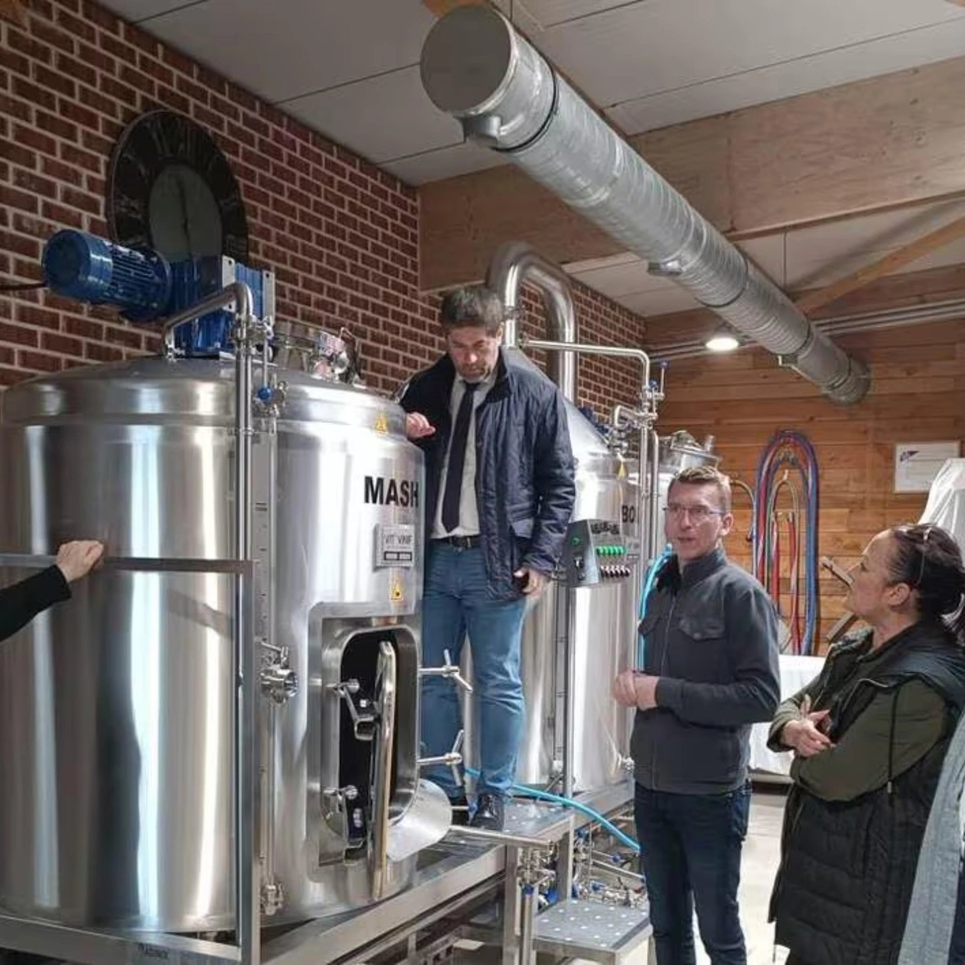 403f70ef-735d-45ec-a497-b8e5806e84c7