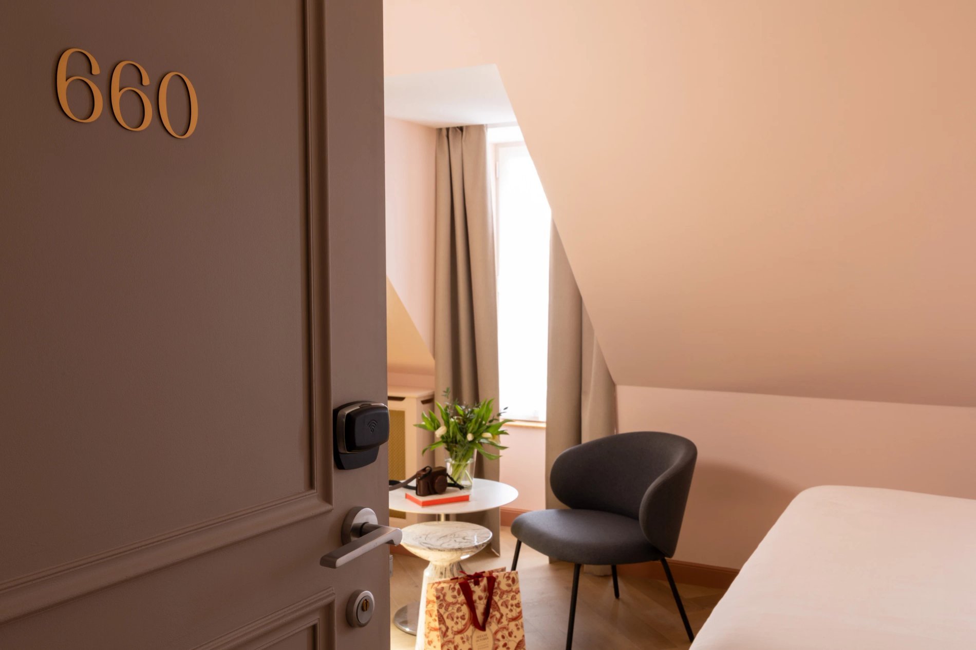 40f53f19-8c98-412c-99d8-8a336ca91cea