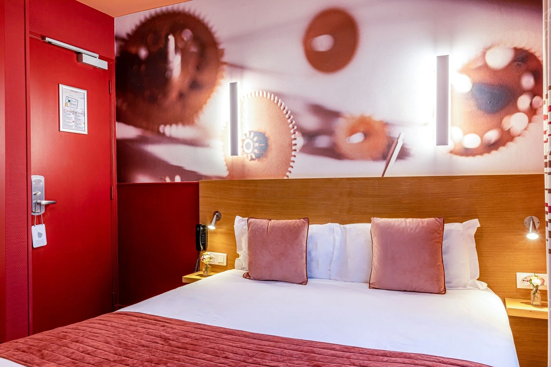 Lit double avec literie premium dans une Chambre Classique Double de l'Hôtel Ariane Montparnasse à Paris