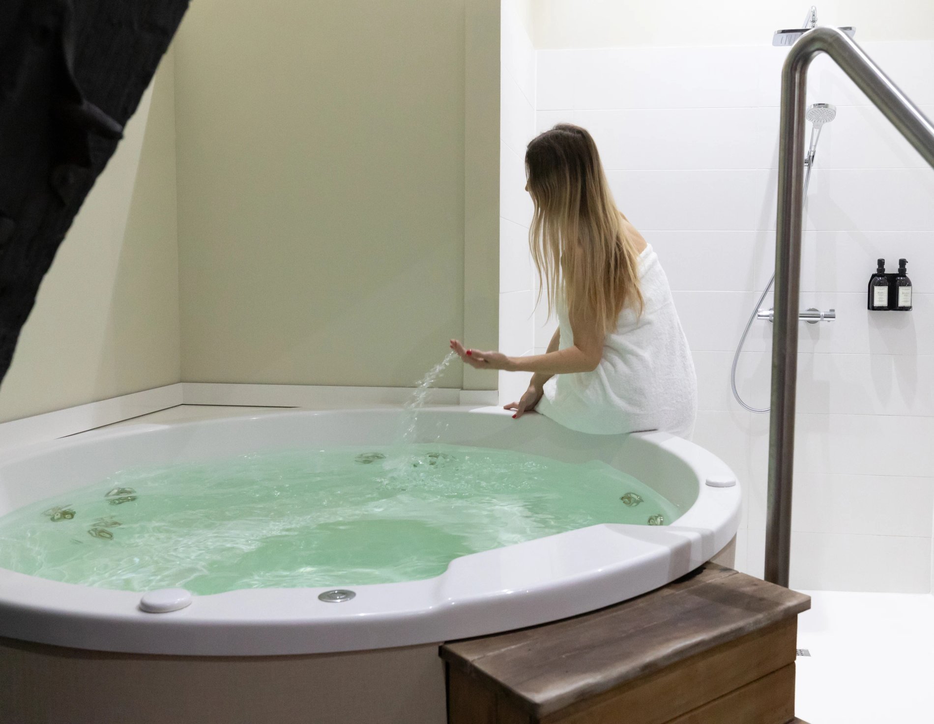 4216ab10-f02c-4218-ad62-2835296b8be3