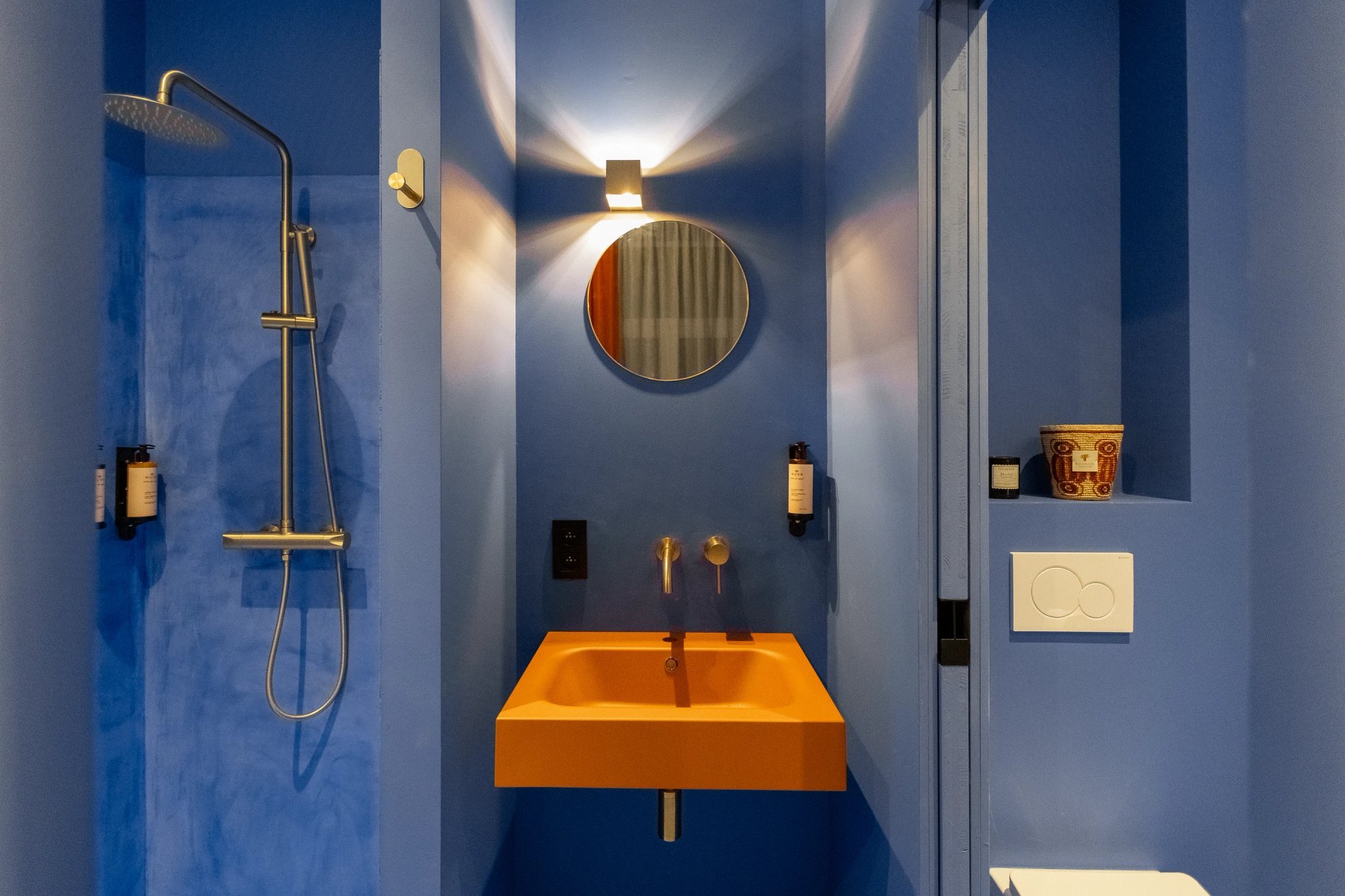 4561fedf-dda6-463f-b9a8-878df597b6fa