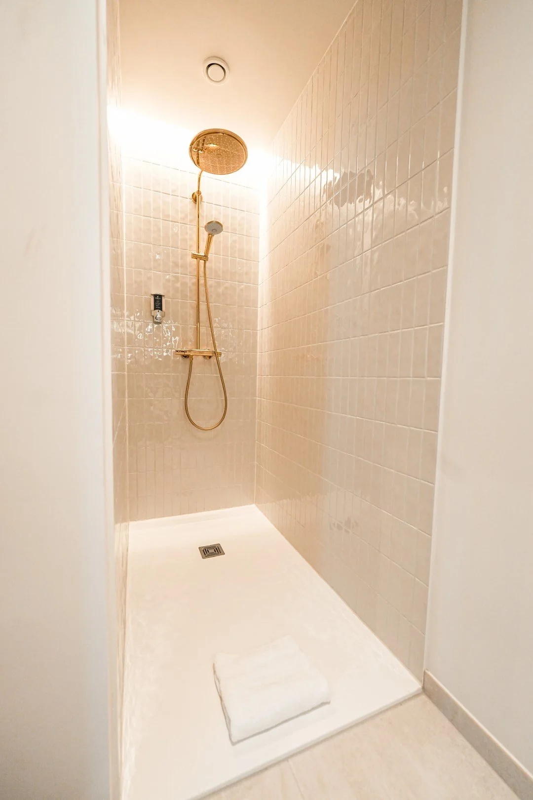 Nouvel hôtel Gasthuis – salle de bain moderne à Louvain