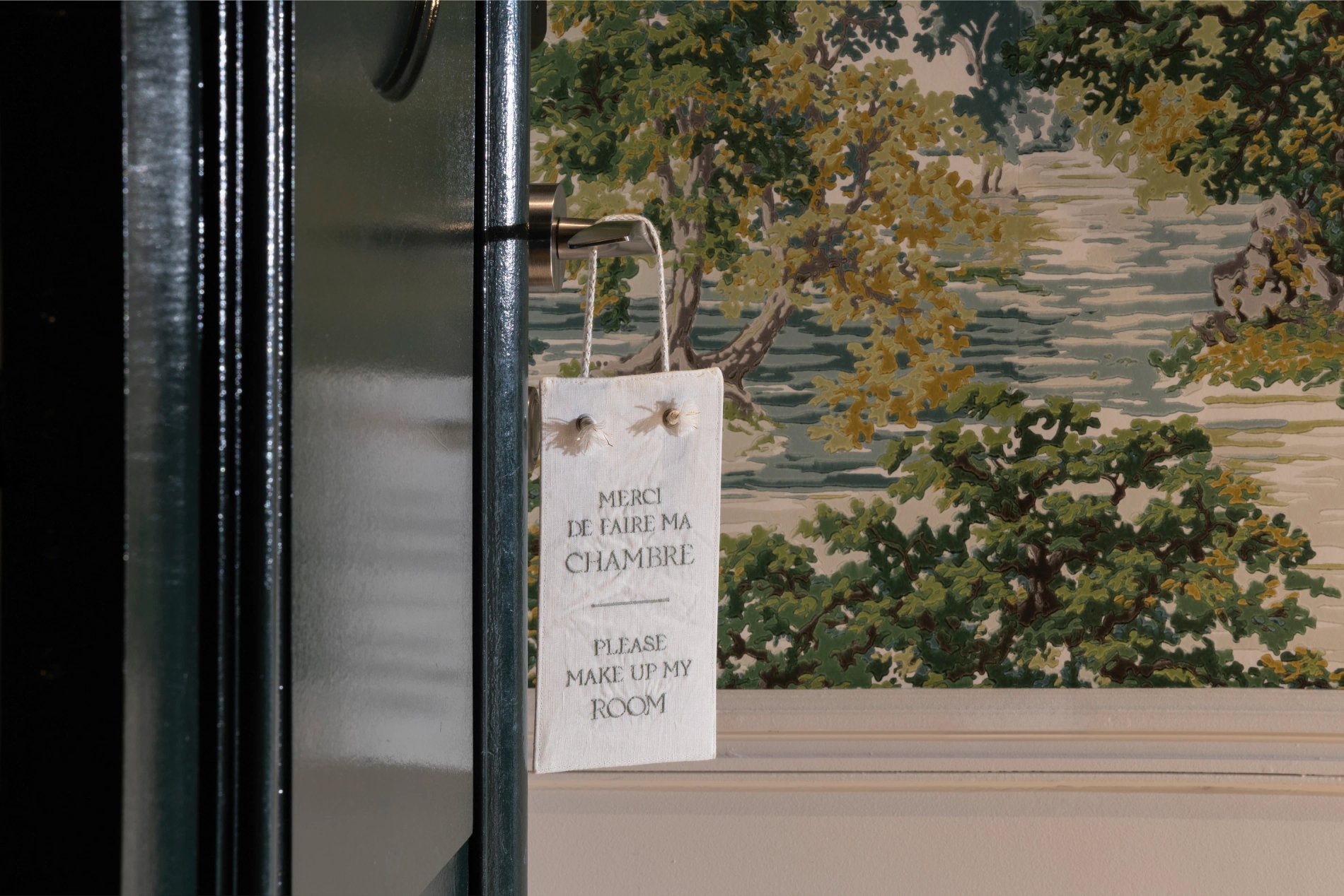 Hotel Le Lavoisier Door Hanger