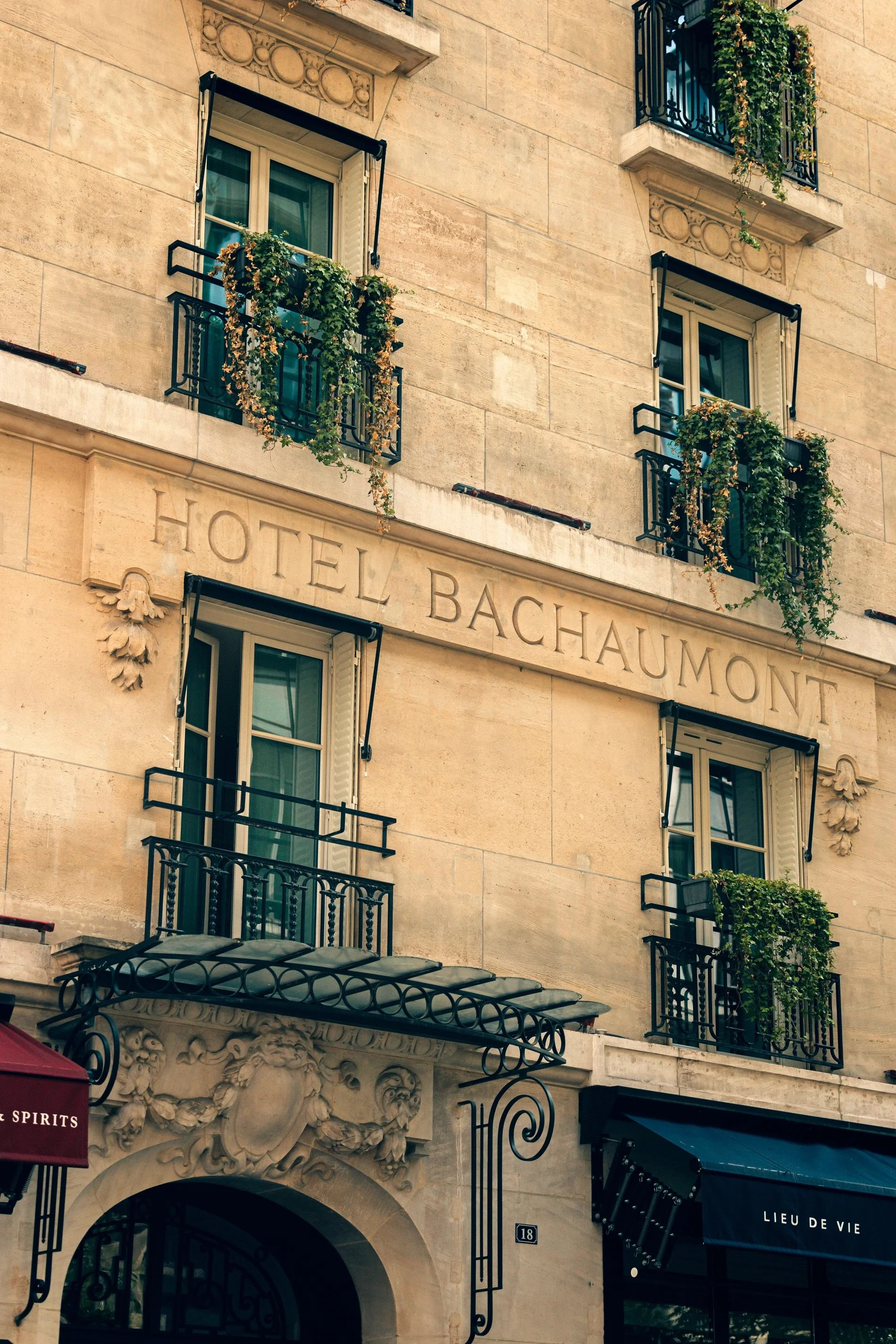 Hôtel Bachaumont | Front of the hotel