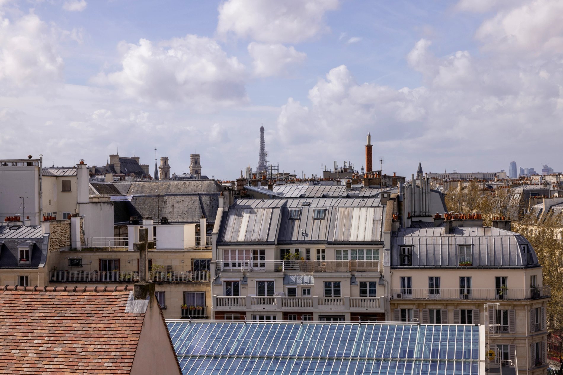 Hôtel Pilgrim Rooftop tour eiffel