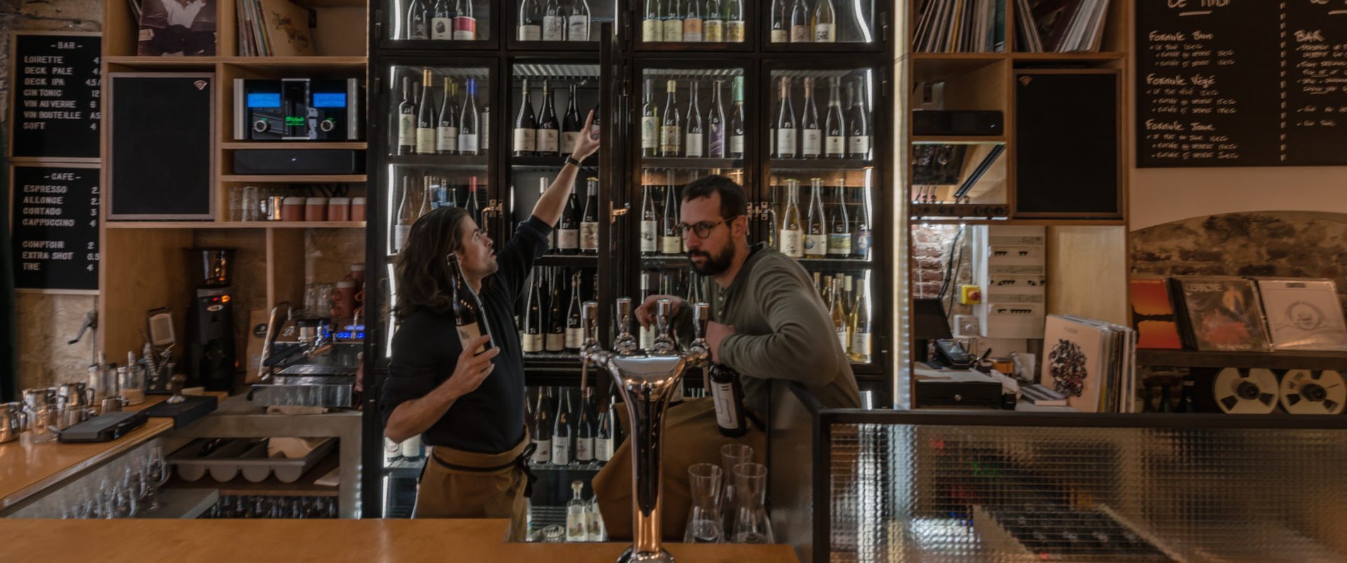 Montezuma cafe - bar a vin près de l'hotel gramont