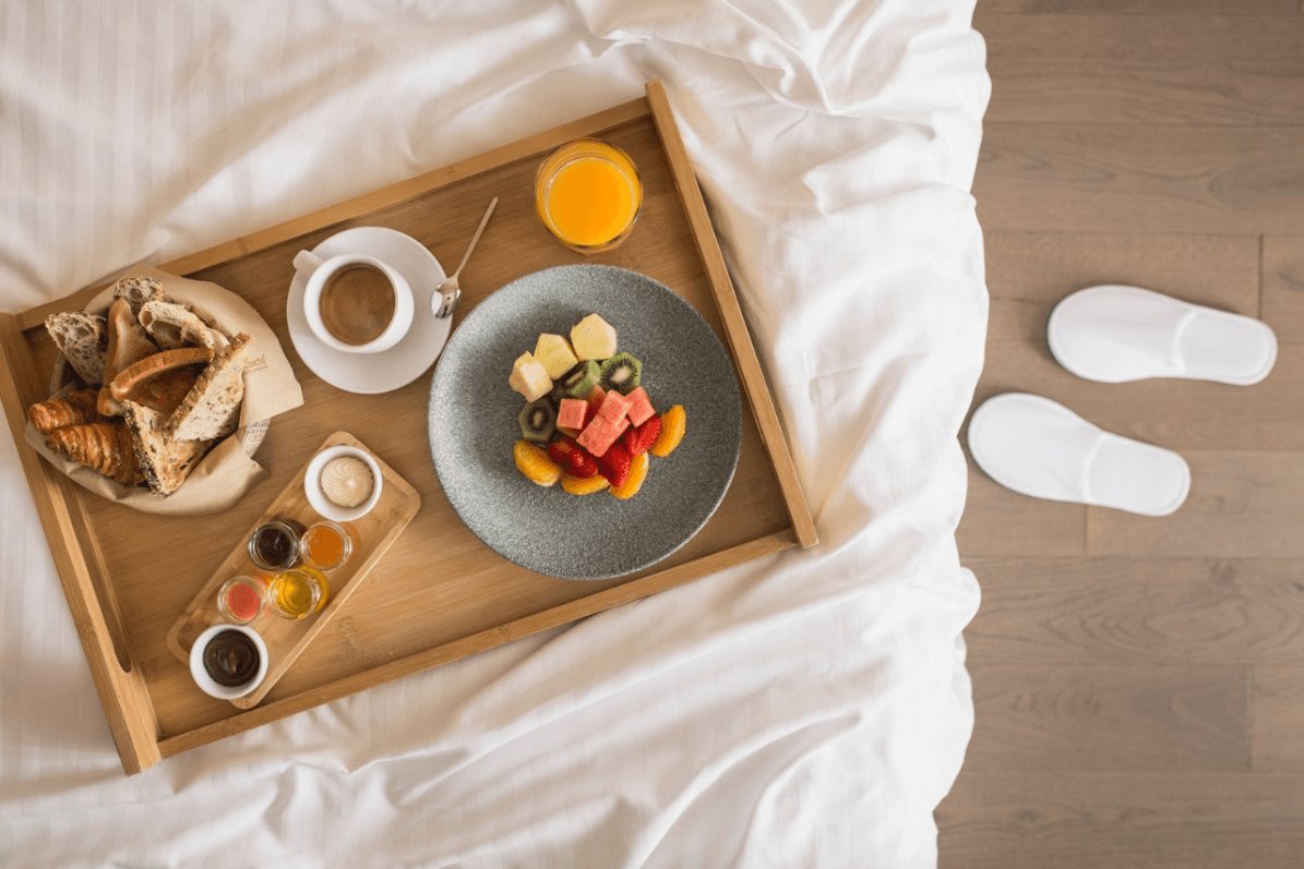 Hôtel Prince de Conti | Petit-déjeuner en chambre à l’Hôtel Prince de Conti, Paris 6ᵉ