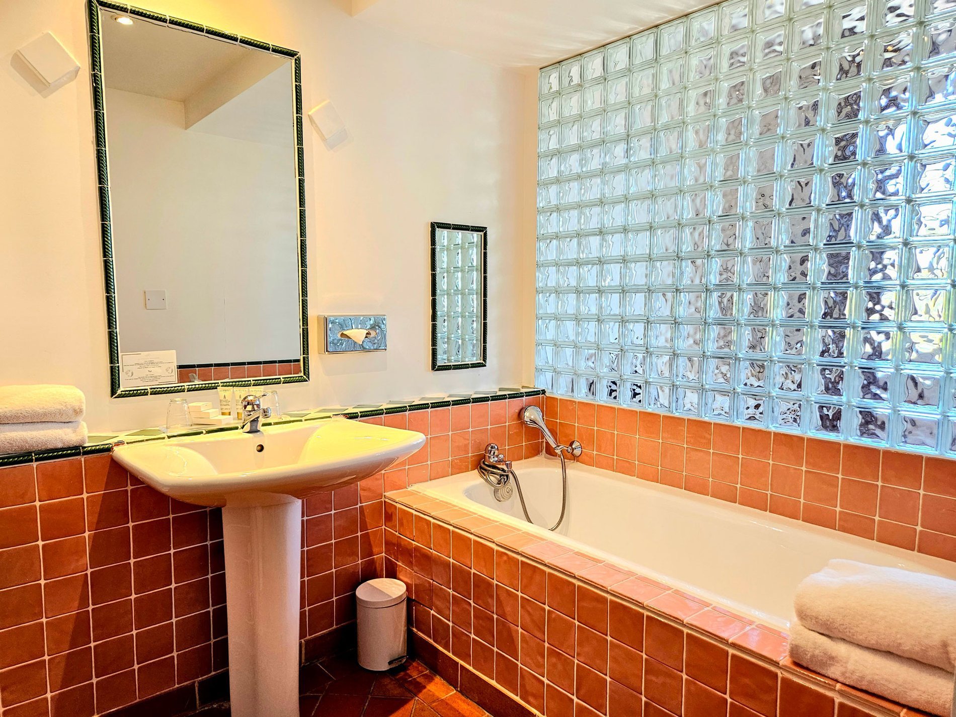 4a226599-f744-4ea6-90e9-fcaebb7d8f55