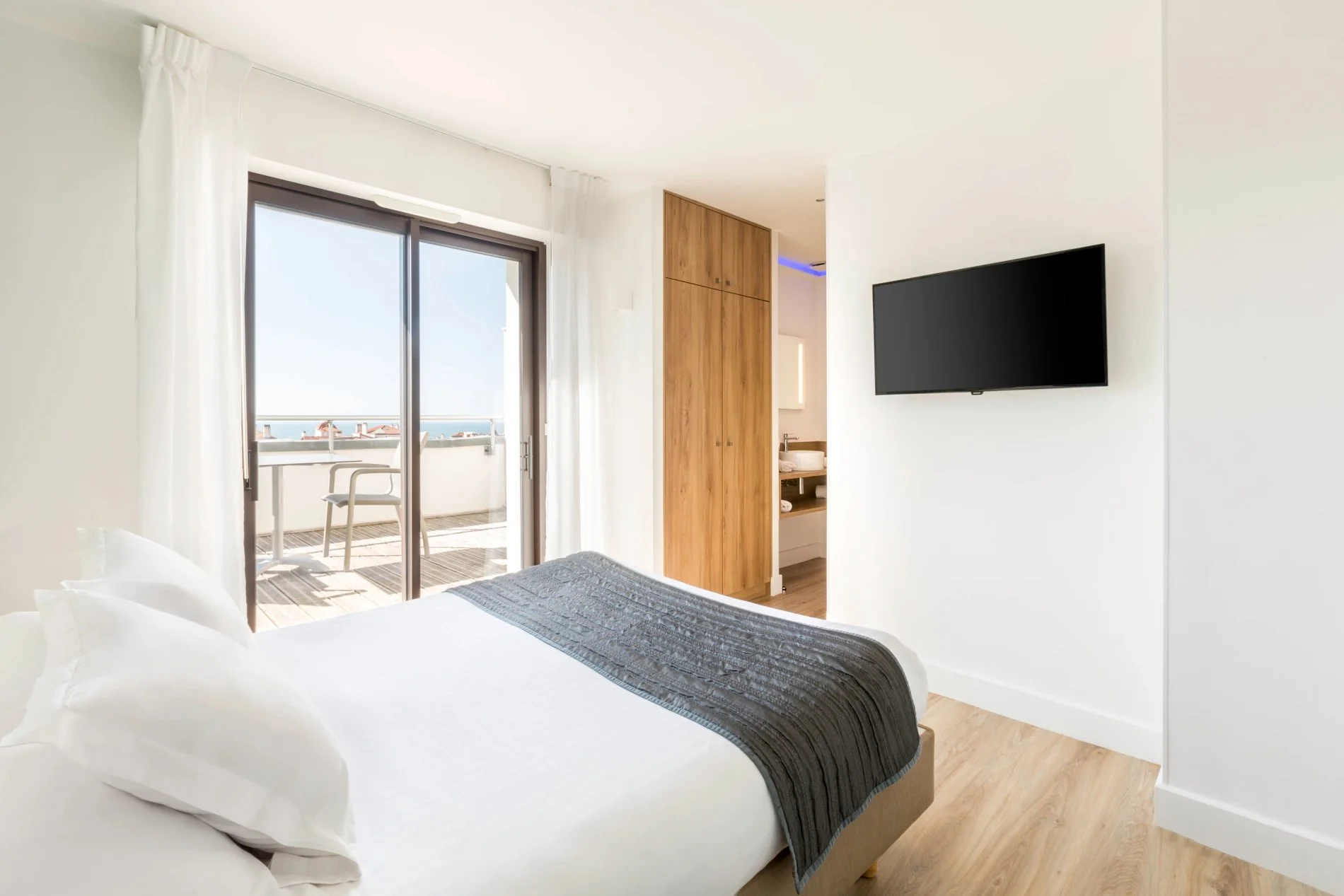 4abc623e-4eae-49d8-bdc4-6e0acc7e4422