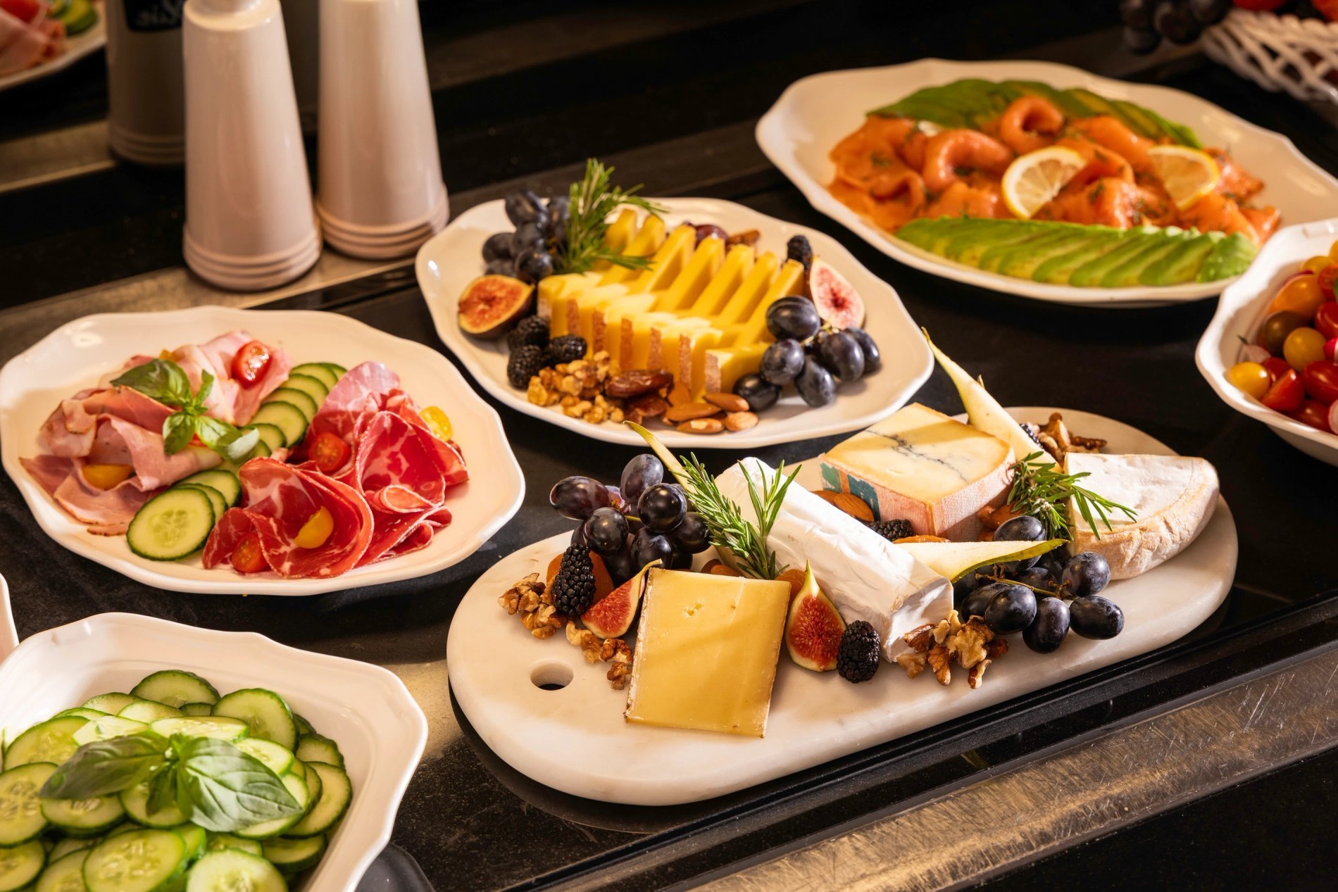 Hotel Le Pradey Breakfast Room Buffet