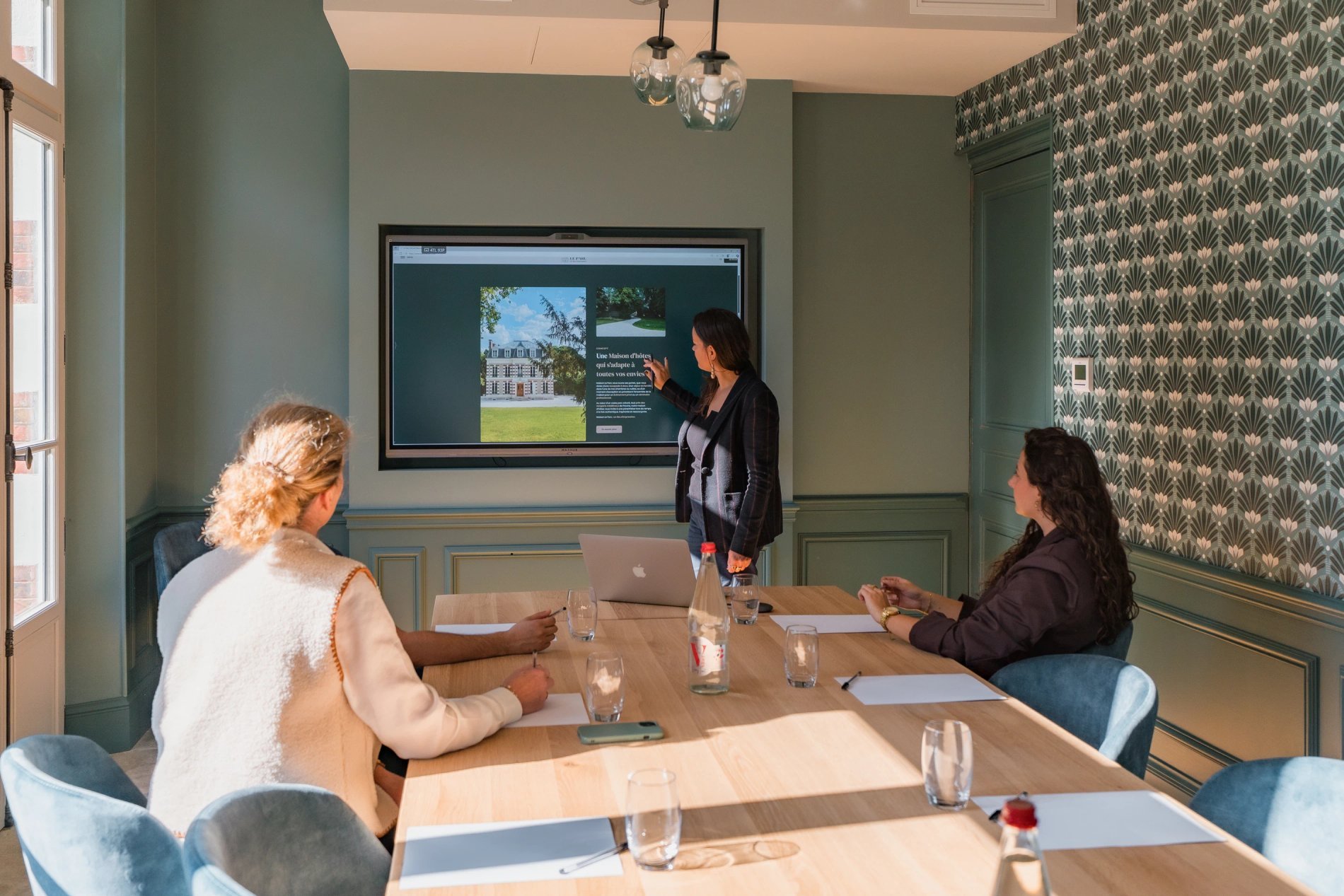 4b268654-d241-4add-a828-301c6960a05c