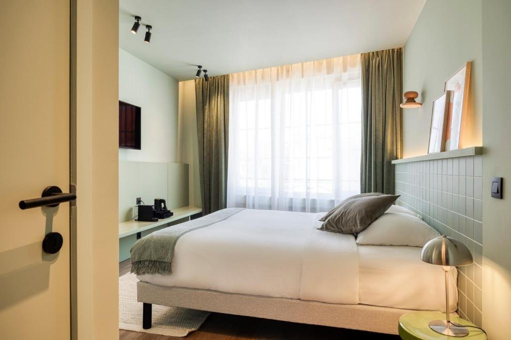 4b3d5b47-5c4f-4247-b083-d56573a324bd