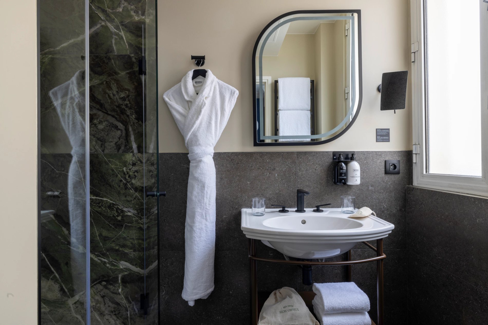 Hotel L'Ormaie Classic Room Bathroom