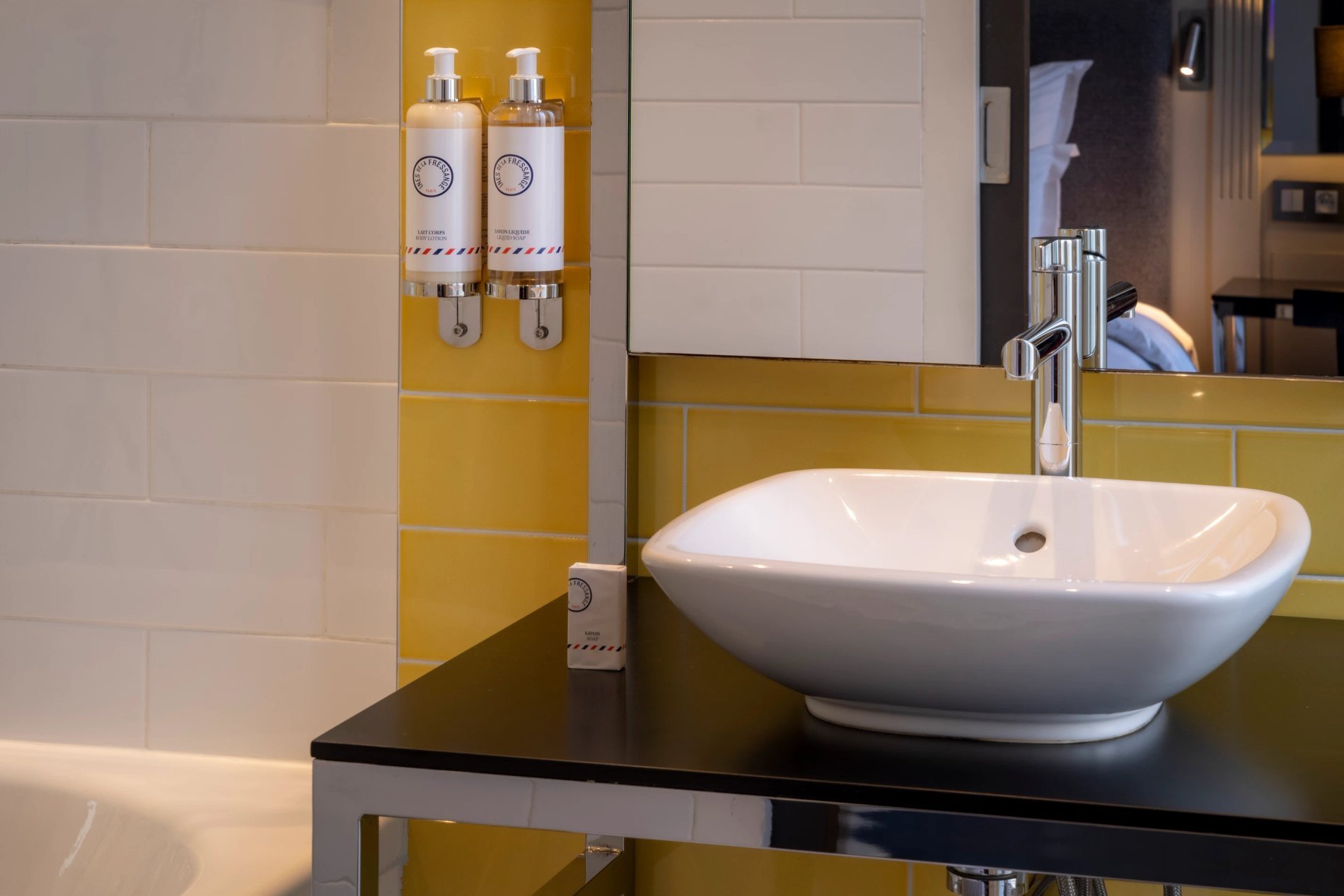 Hôtel Les Matins de Paris Chambre Classique Salle de bain