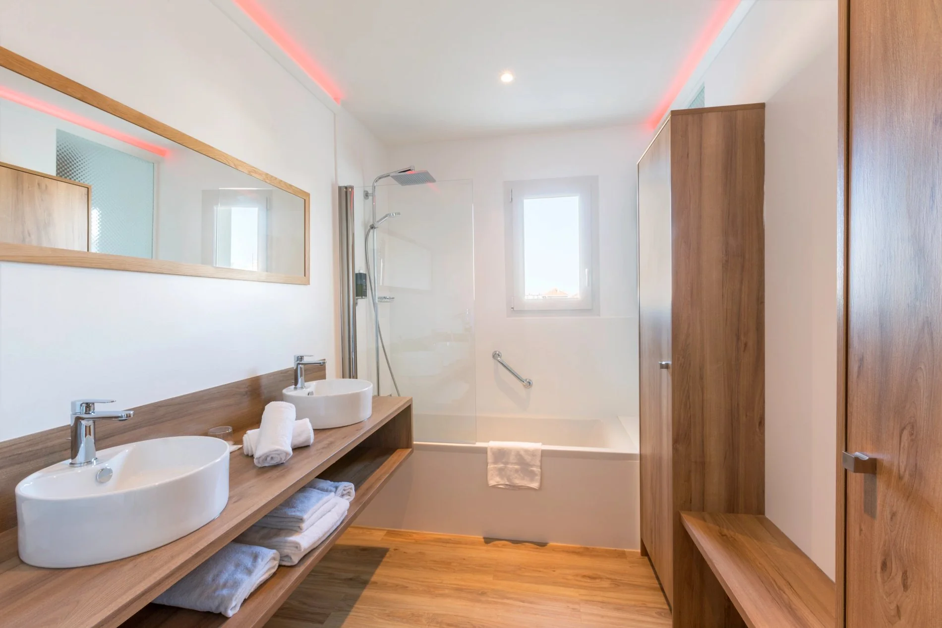 4cba224e-d06d-46c0-9bce-9831ef49b86d