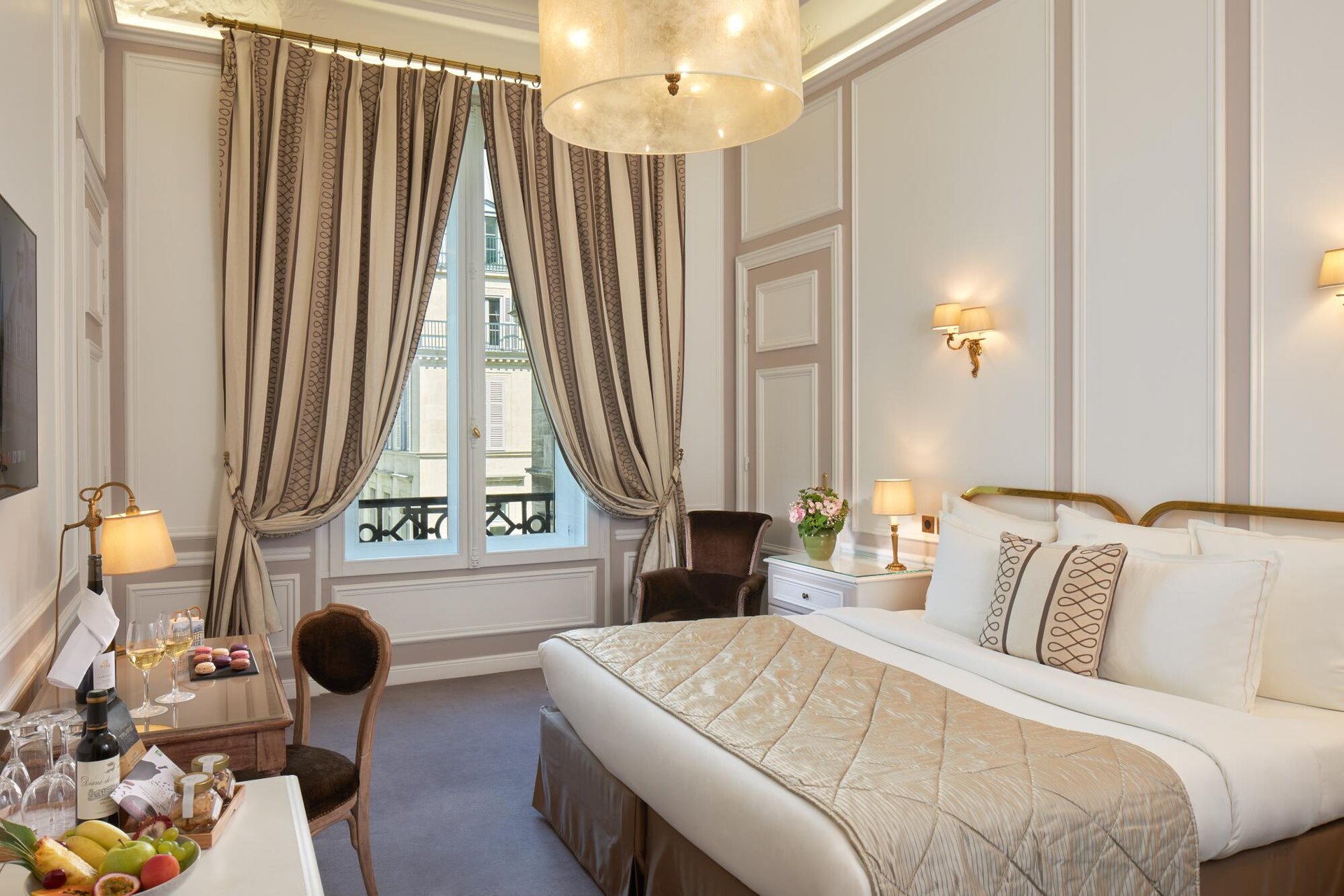 Regina Louvre Hotel - Deluxe Room