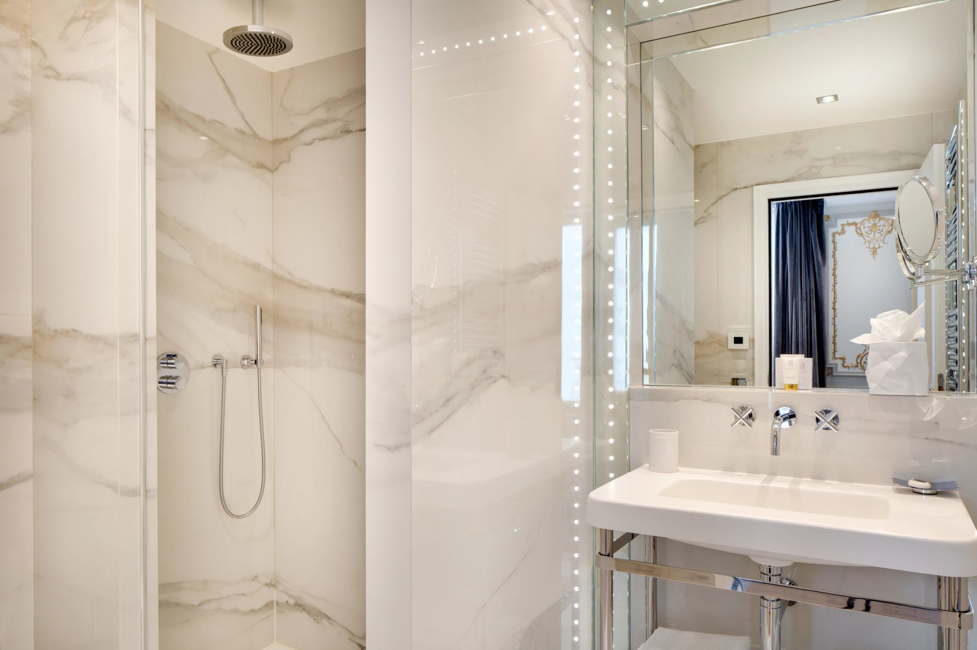 Hôtel Bowmann | Bathroom of the Executive room
