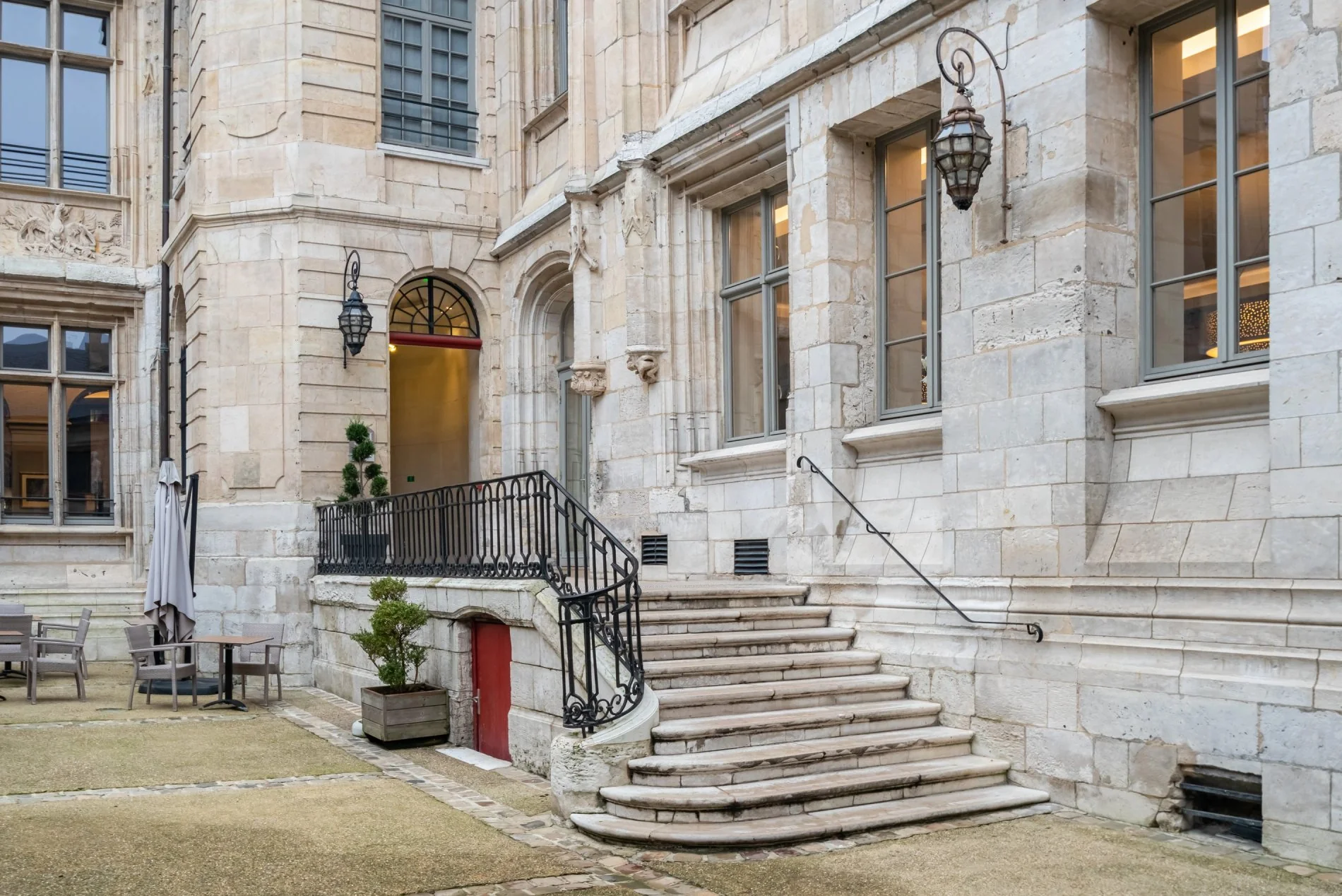 4da8981a-61c4-4526-a57e-d05b4be17831