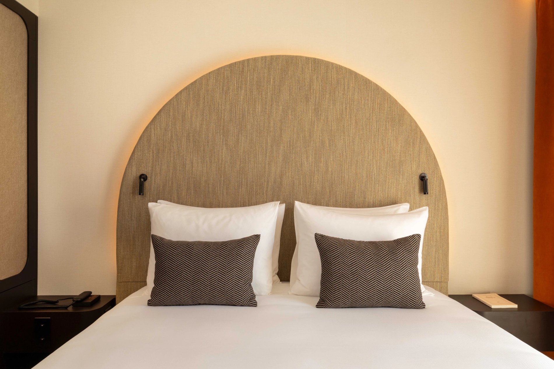 4e037945-e55f-4d49-9a1c-c2ae3e0f4c02