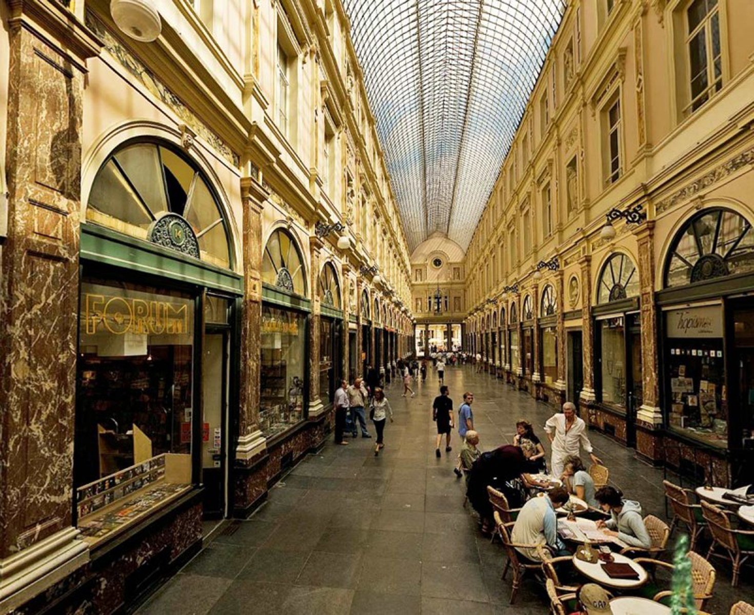Galeries Royales Saint-Hubert 9 Hotel Central Brussels