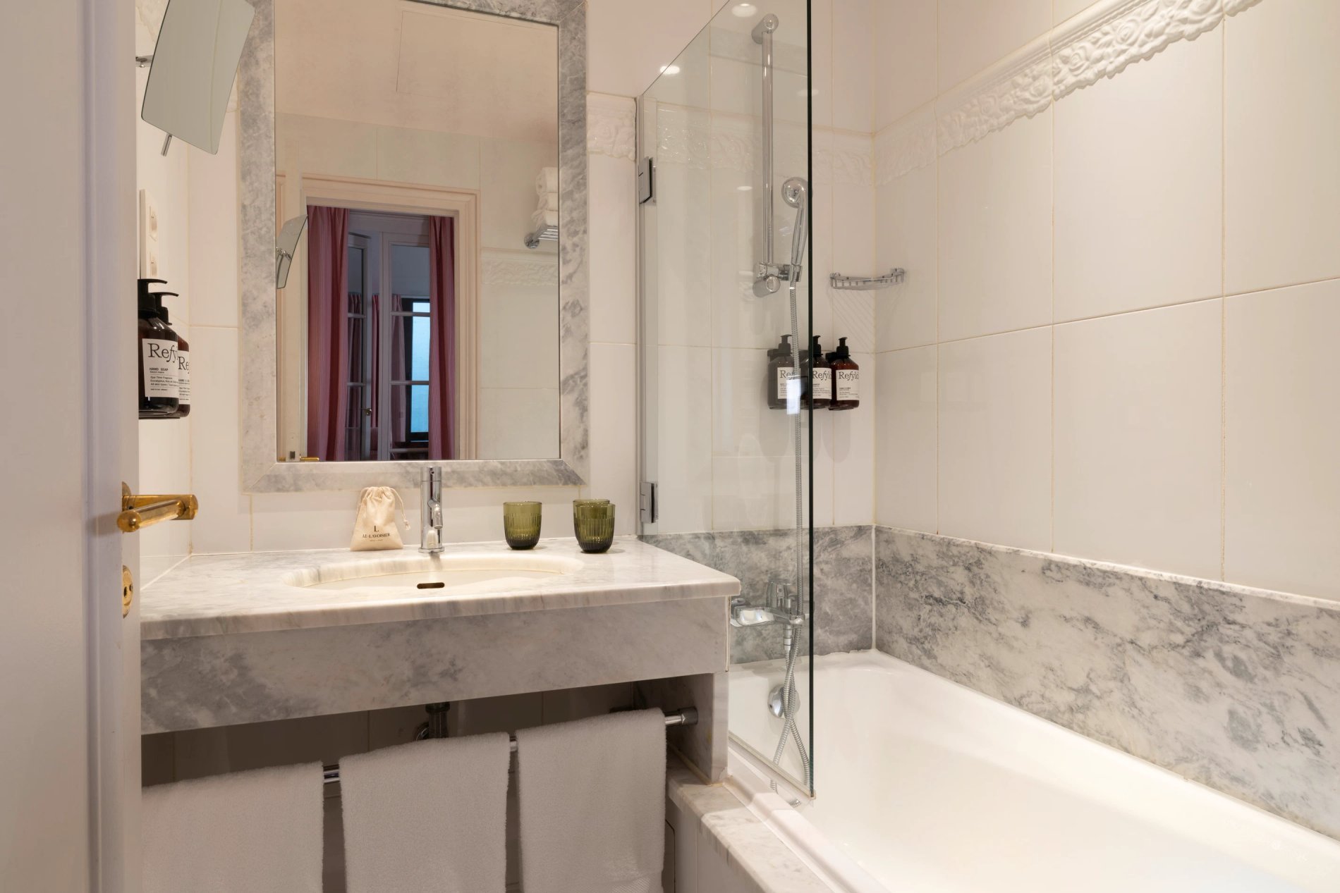 Hôtel Le Lavoisier Chambre Junior Suite Salle de Bain Baignoire