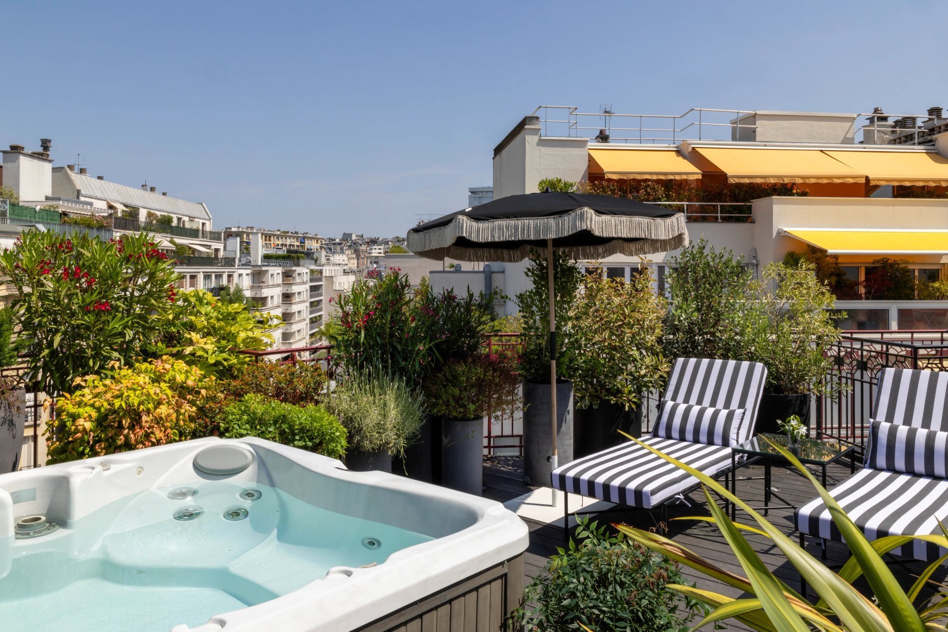 Hôtel Félicien Suite Terrasse Jacuzzi Sky
