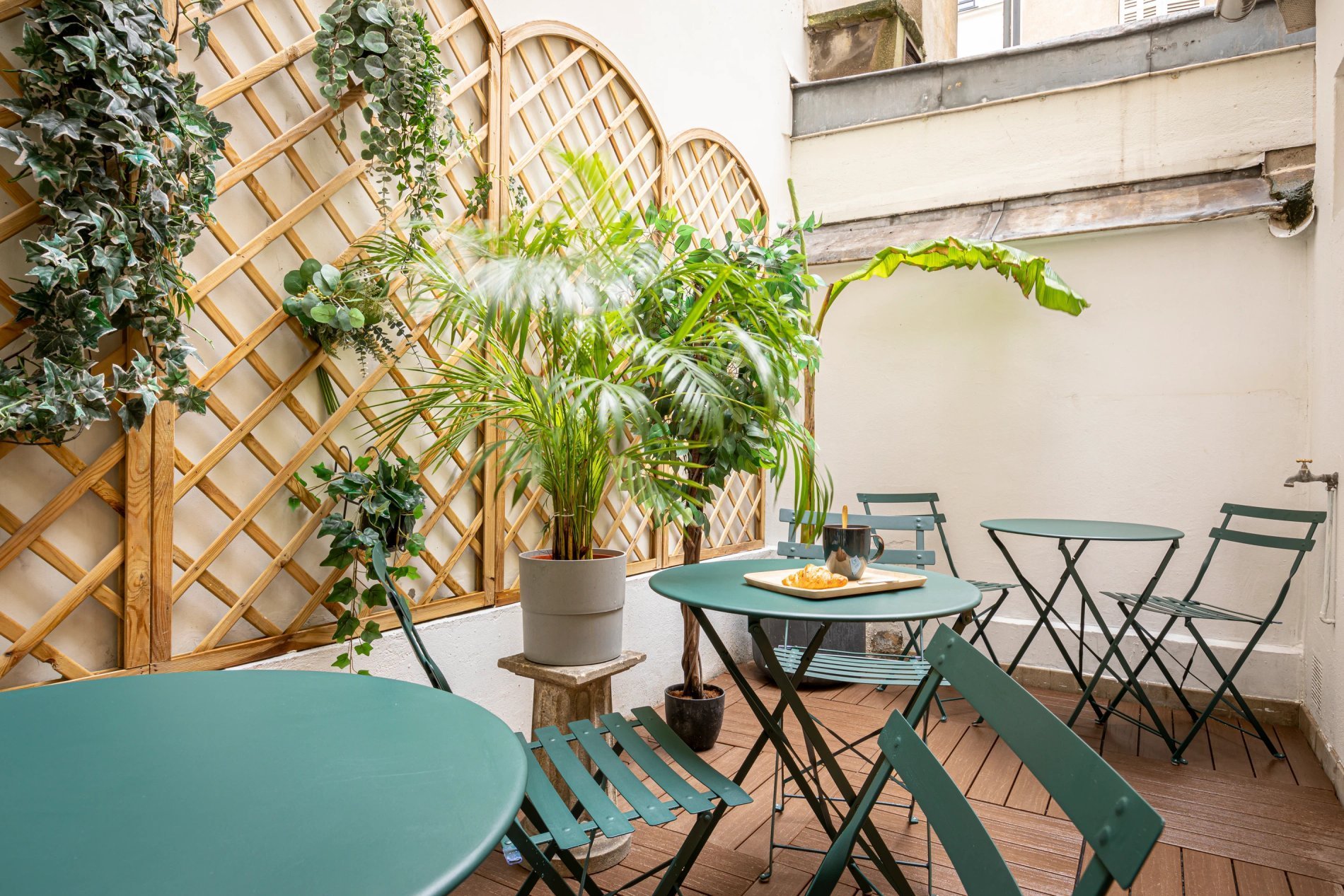 Splendid Hôtel | Patio