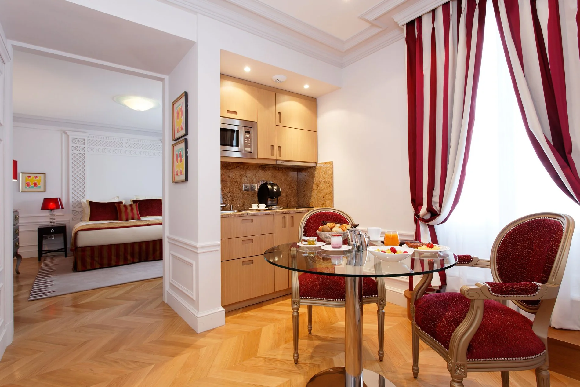 Majestic Hôtel-Spa Panoramic Suite Bathroom