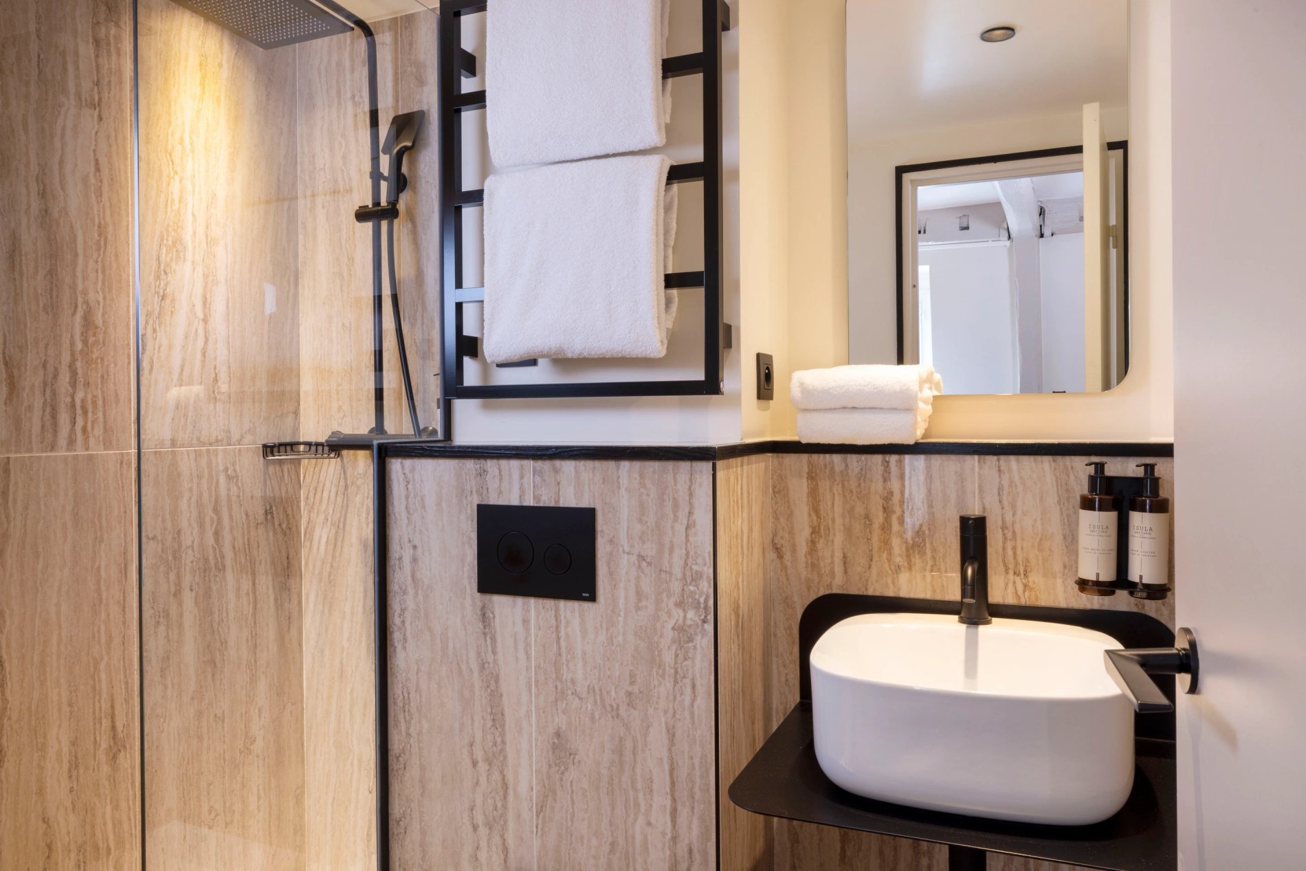 Hôtel Toujours Chambre Supérieure Salle de bain douche