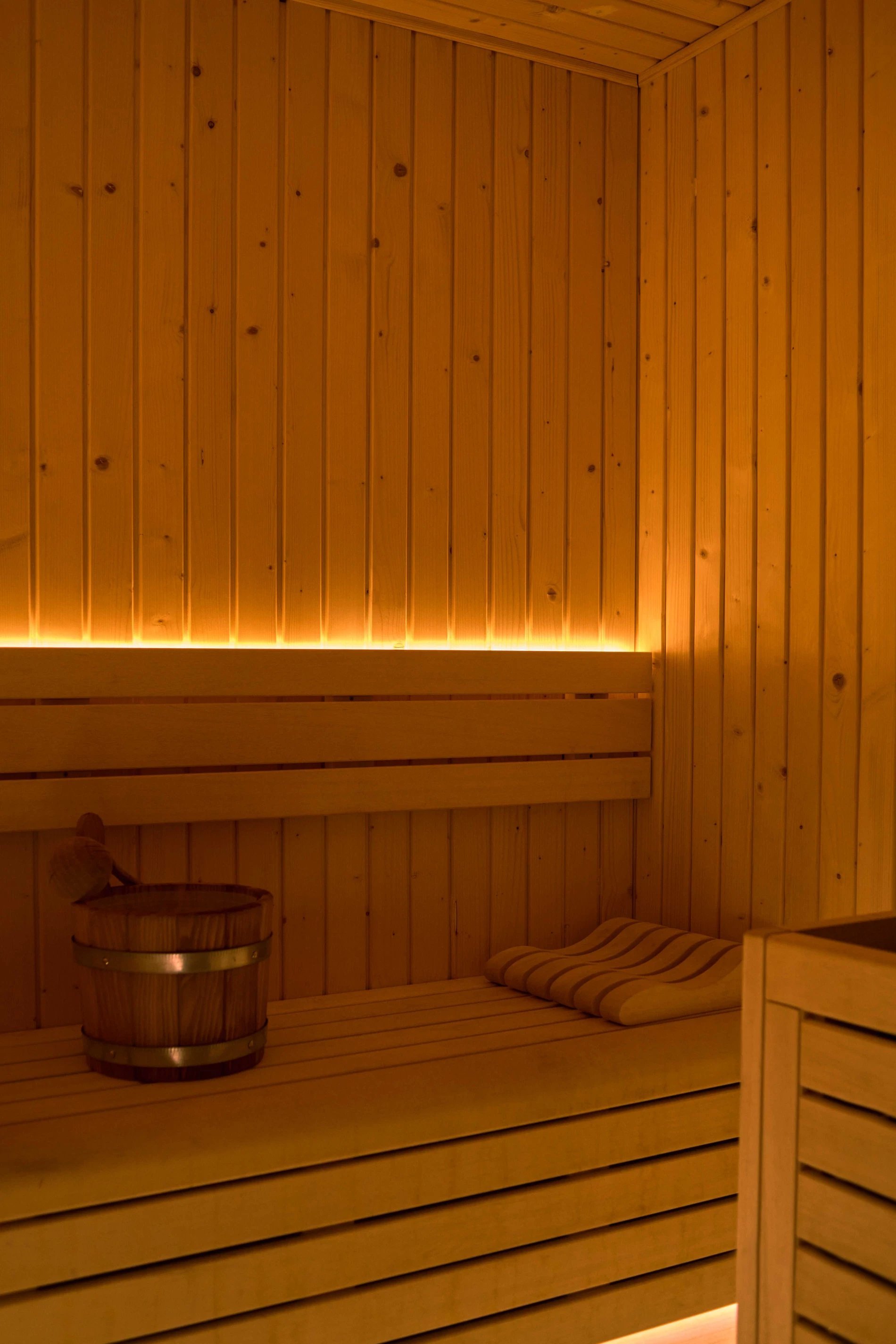 UNLIMITED Club | Sports club | Indoor pool | Wellness | Paris 8th arrondissement