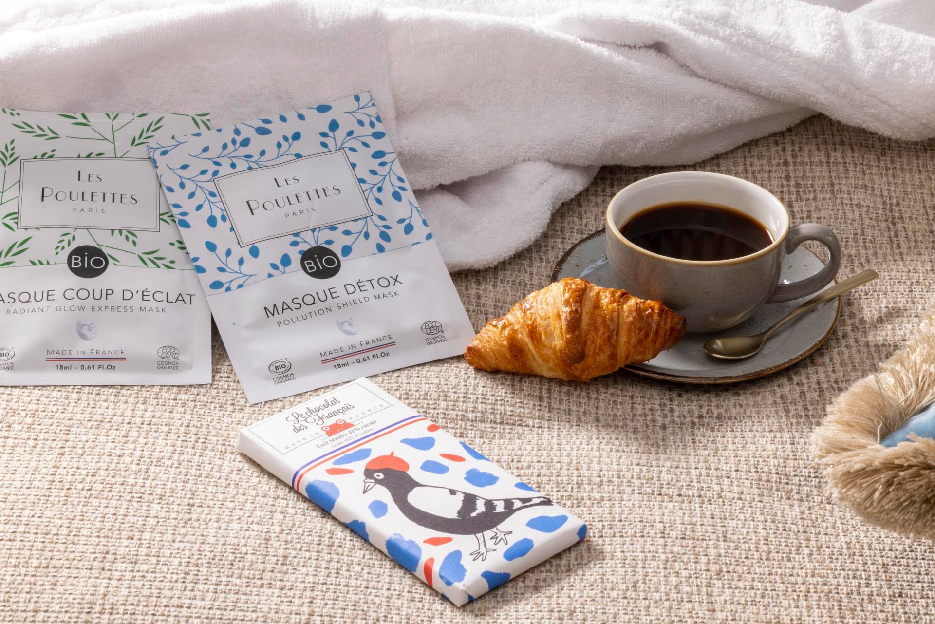 Hôtel Fior d'Aliza Package Soirée-Pyjama Masques Les Poulettes Petit-déjeuner Chocolat Peignoirs